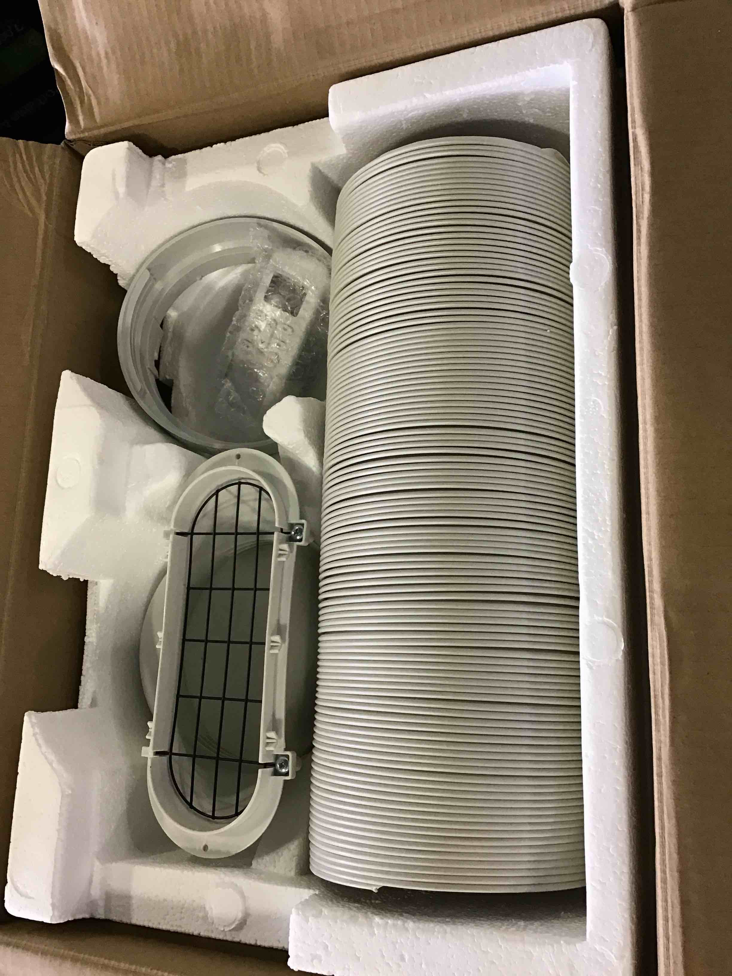 https://s3.amazonaws.com/lotting-images-prod/bidfta/RED4715040_1684440513899.jpeg