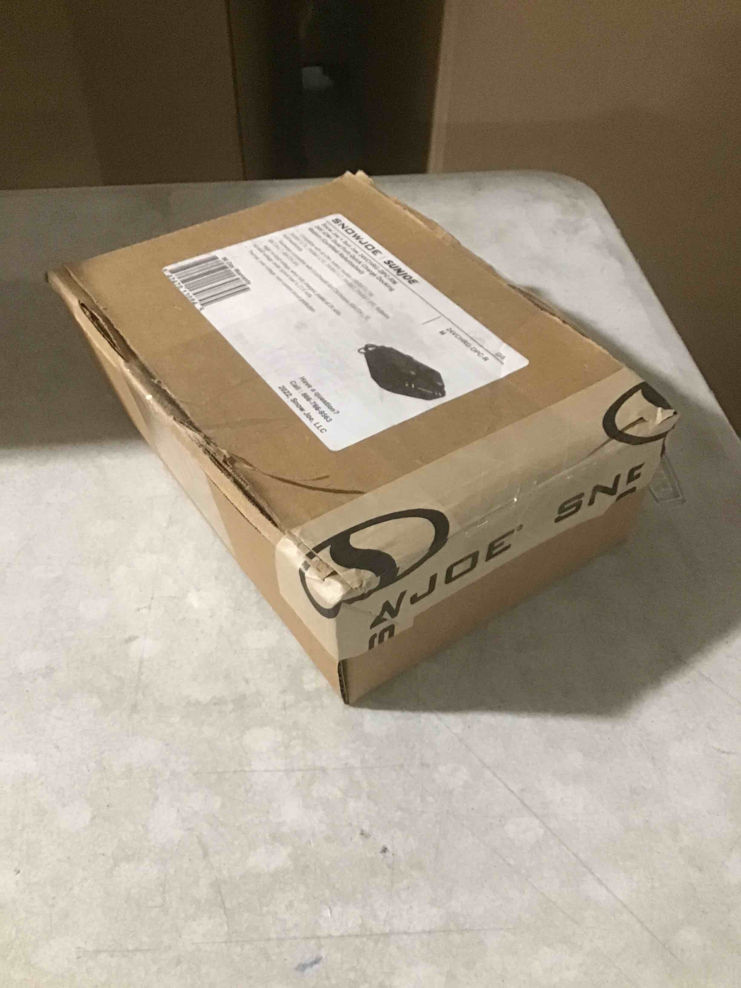 https://s3.amazonaws.com/lotting-images-prod/bidfta/RED4727807_1685111036635.jpeg