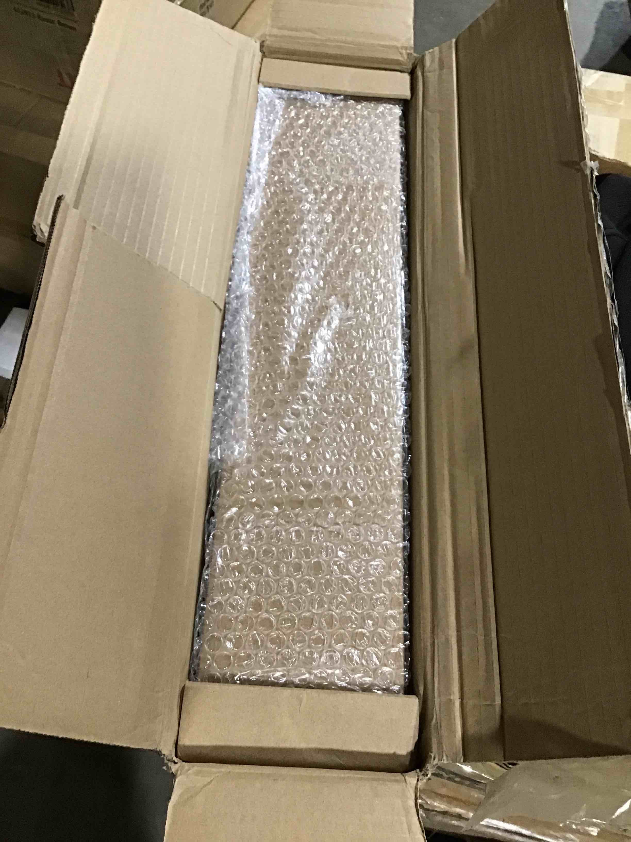 https://s3.amazonaws.com/lotting-images-prod/bidfta/RED4728093_1686059093318.jpeg