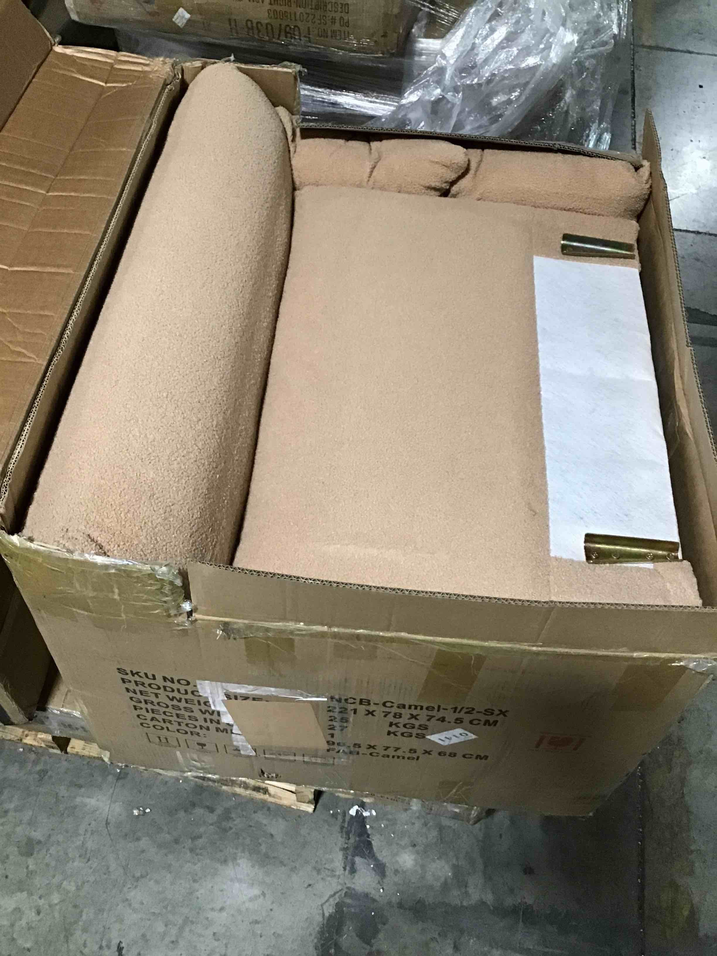 https://s3.amazonaws.com/lotting-images-prod/bidfta/RED4728397_1686930744102.jpeg