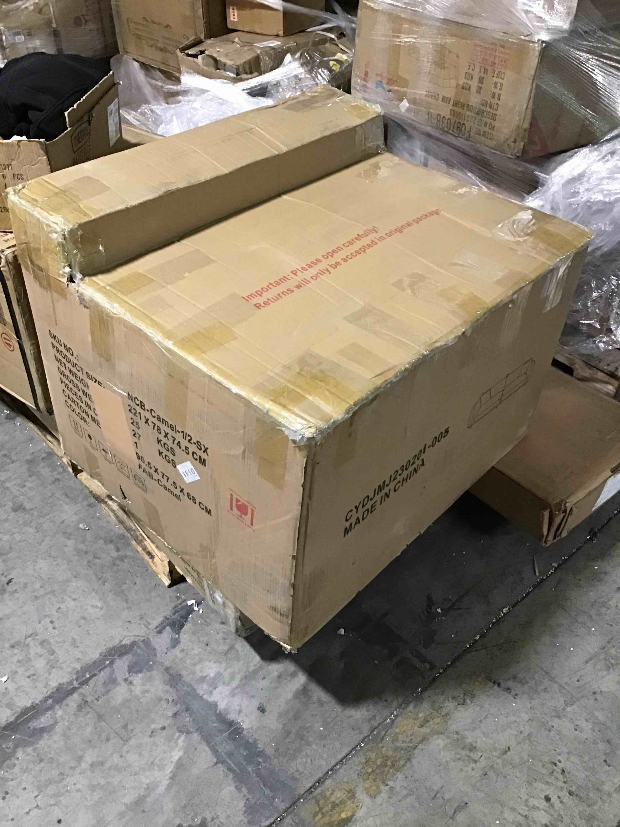 https://s3.amazonaws.com/lotting-images-prod/bidfta/RED4728397_1686930817363.jpeg