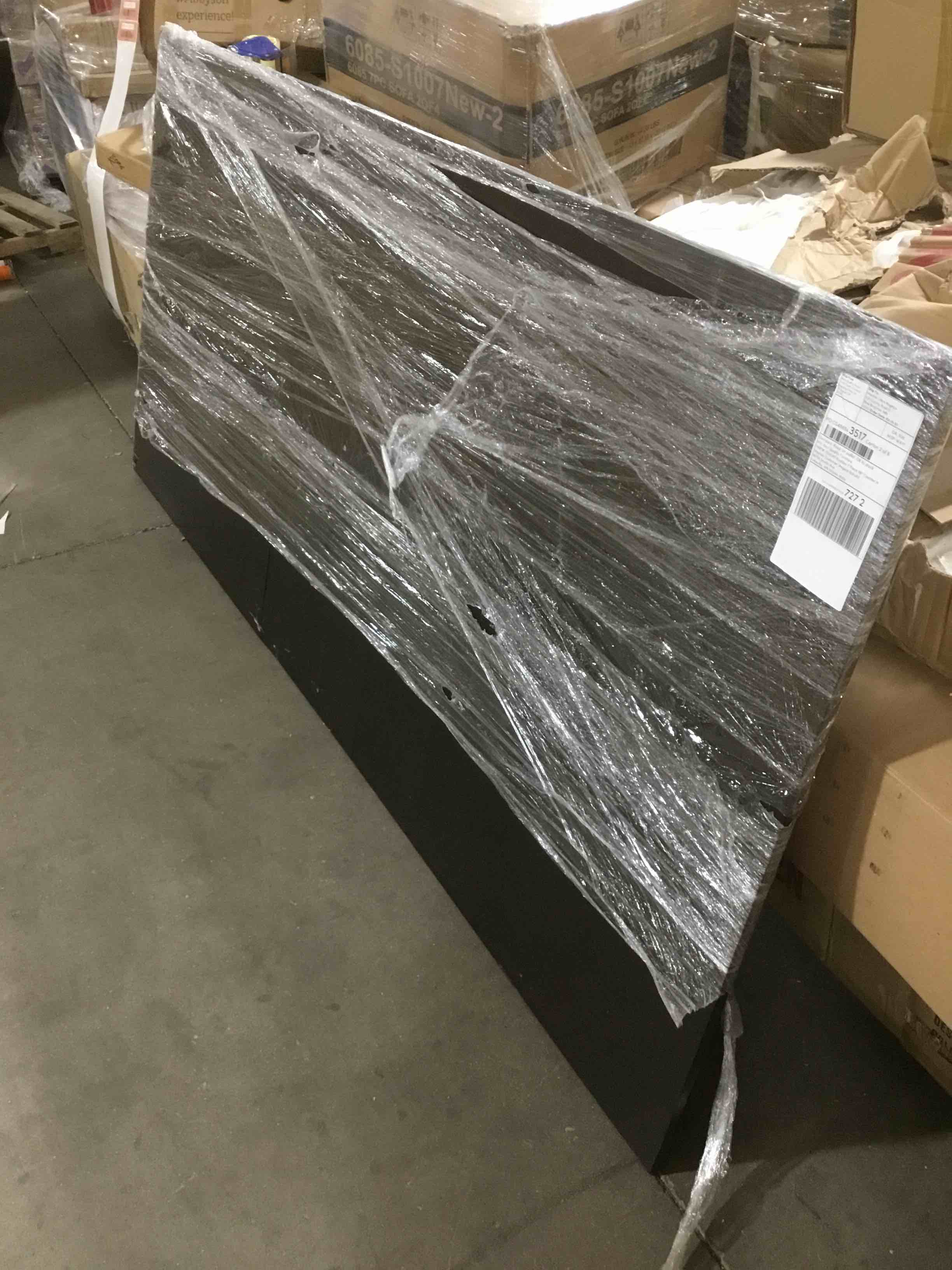 https://s3.amazonaws.com/lotting-images-prod/bidfta/RED4729216_1686333241692.jpeg