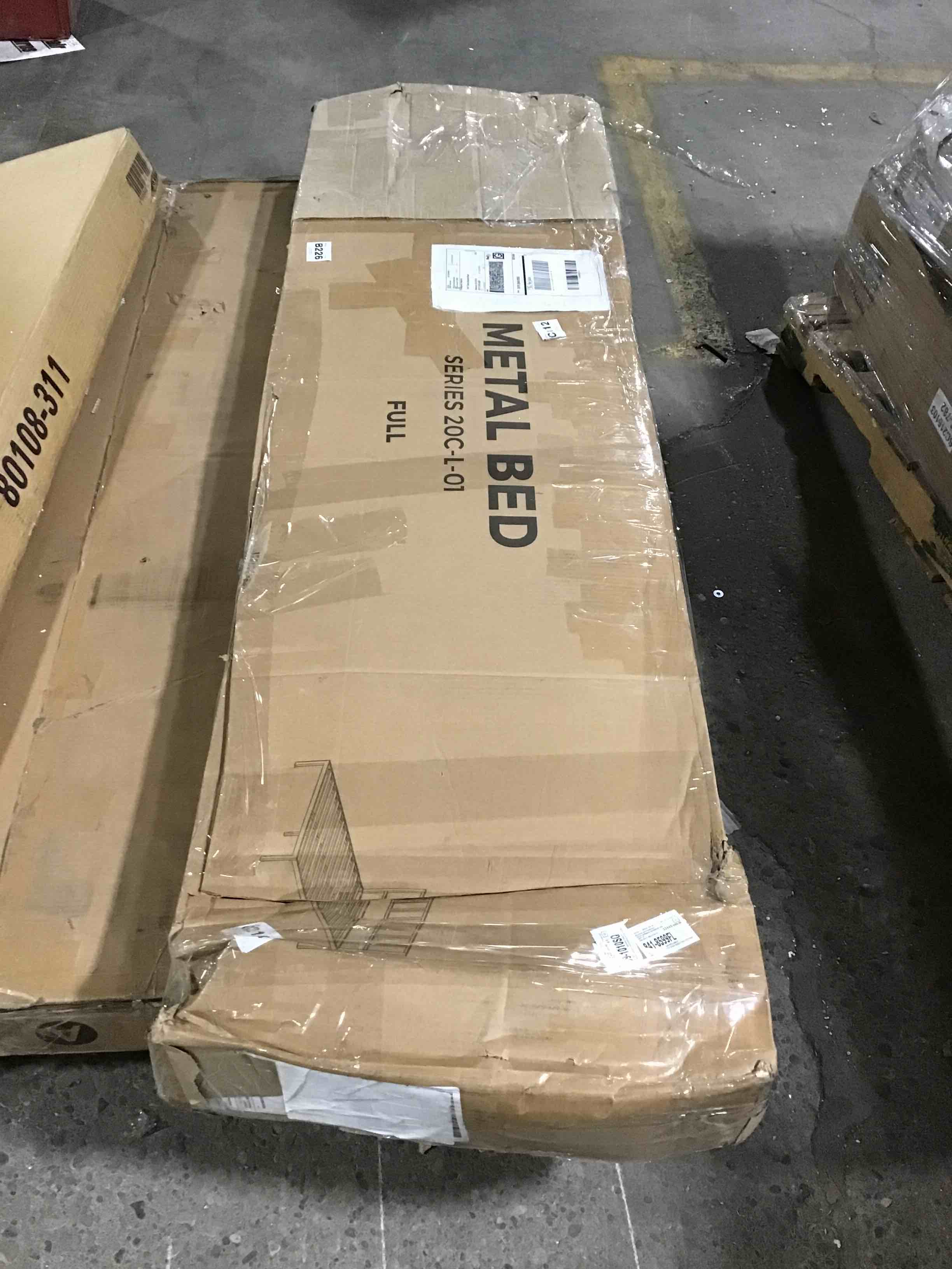 https://s3.amazonaws.com/lotting-images-prod/bidfta/RED4732511_1686076522849.jpeg