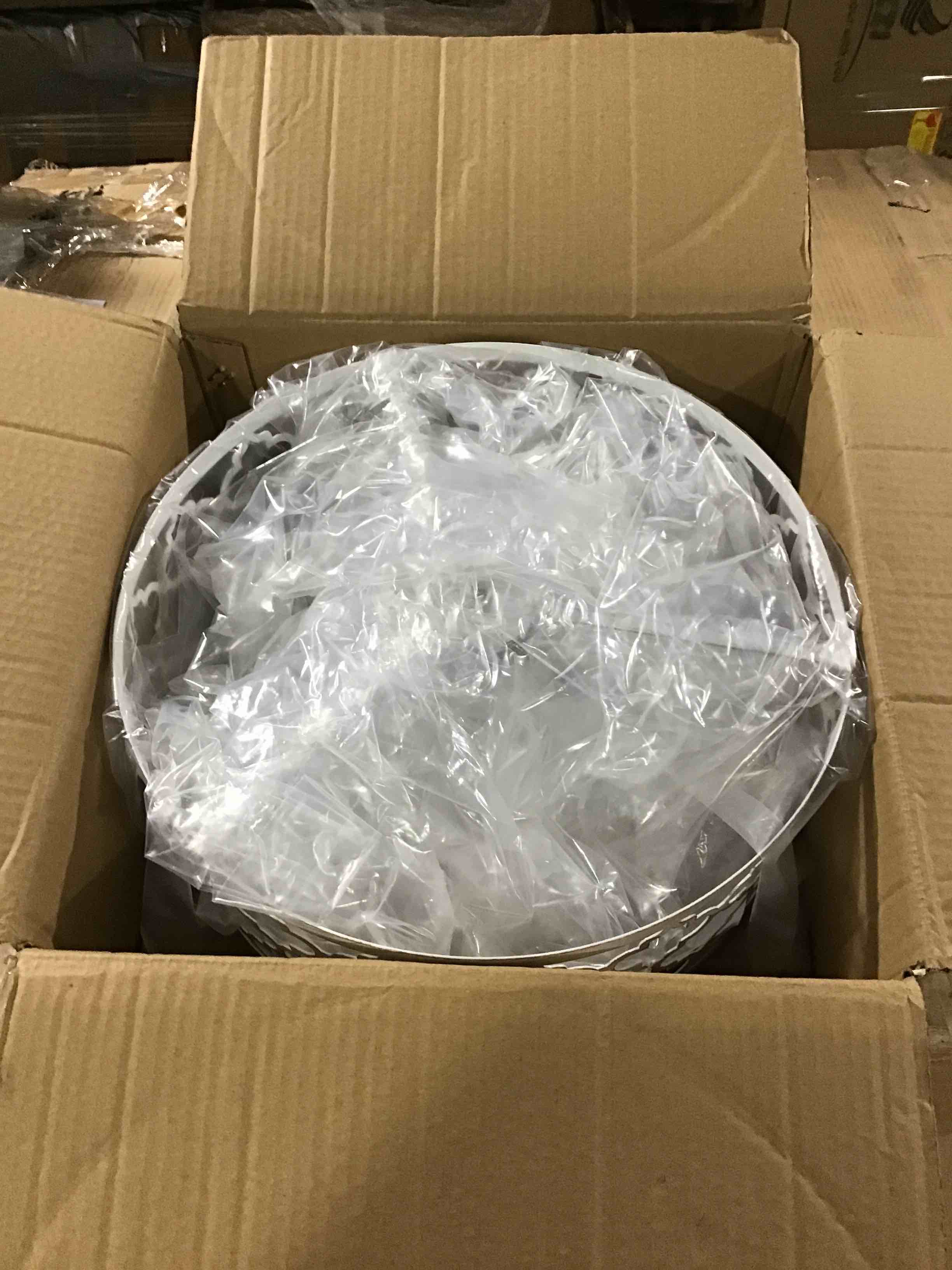 https://s3.amazonaws.com/lotting-images-prod/bidfta/RED4732740_1686763639400.jpeg