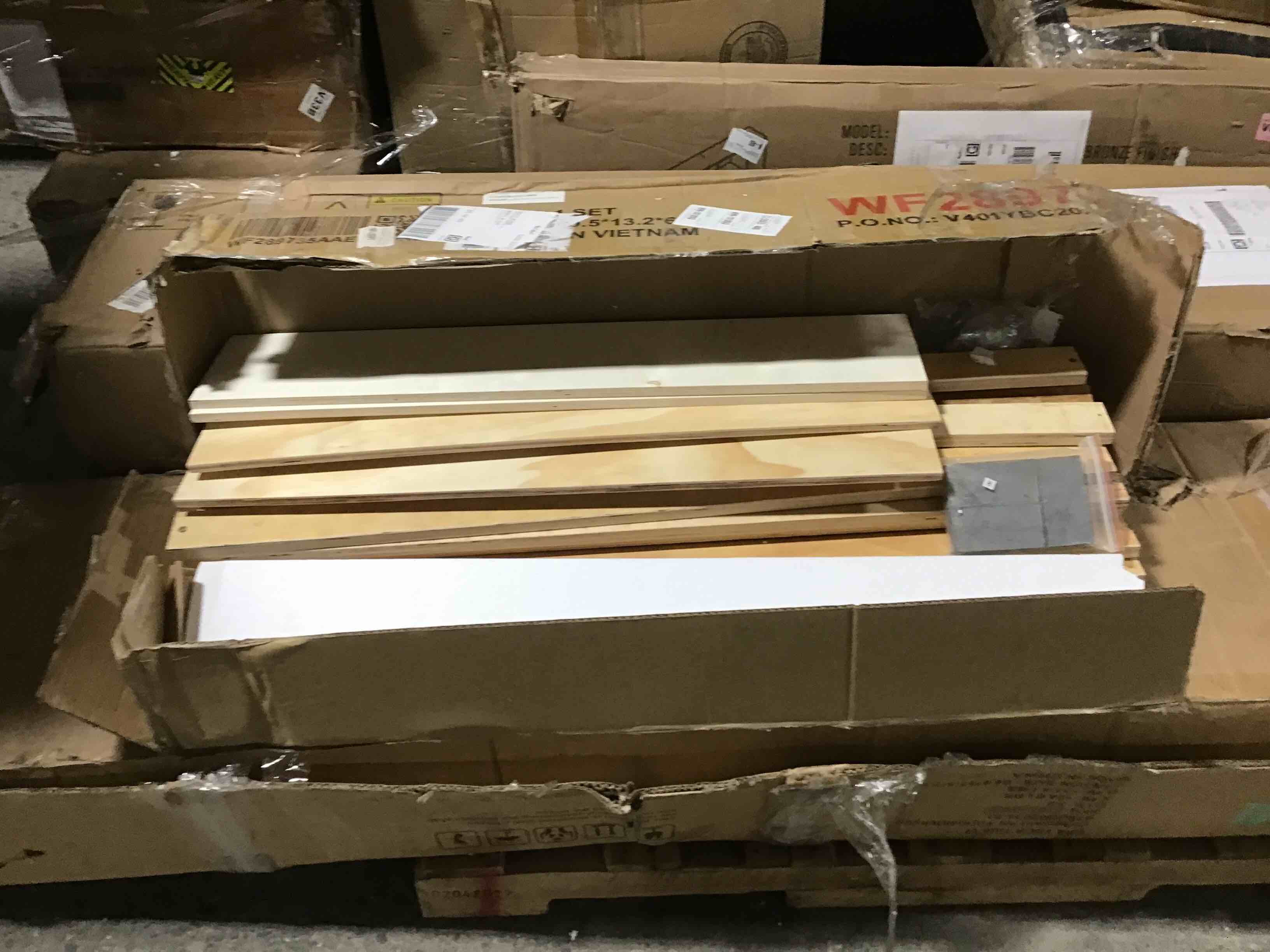 https://s3.amazonaws.com/lotting-images-prod/bidfta/RED4732803_1687187445307.jpeg