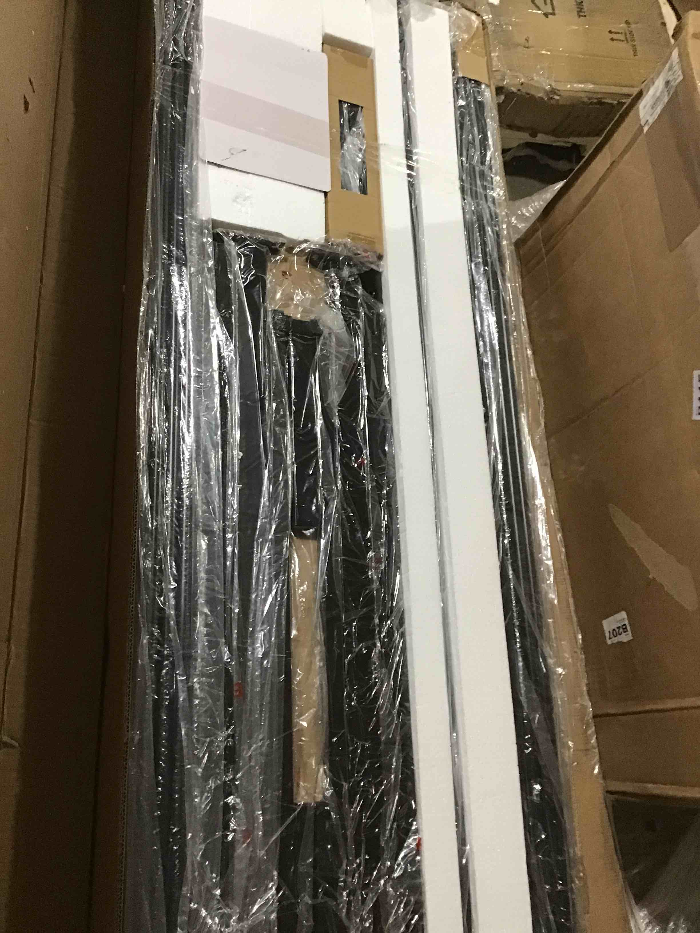 https://s3.amazonaws.com/lotting-images-prod/bidfta/RED4733001_1684344265545.jpeg