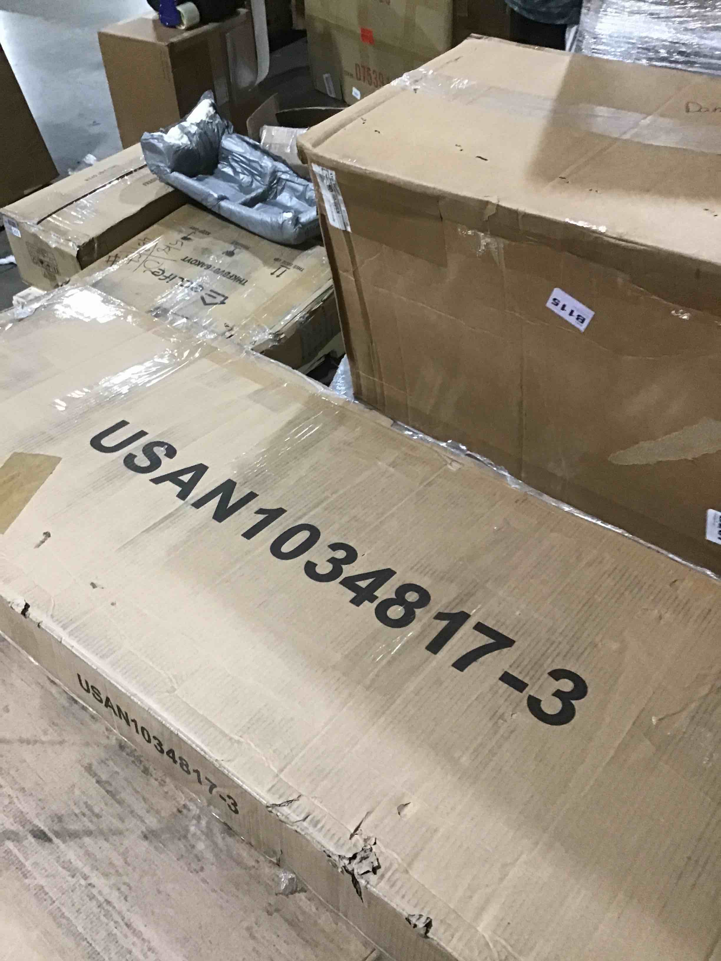 https://s3.amazonaws.com/lotting-images-prod/bidfta/RED4733001_1684344379418.jpeg