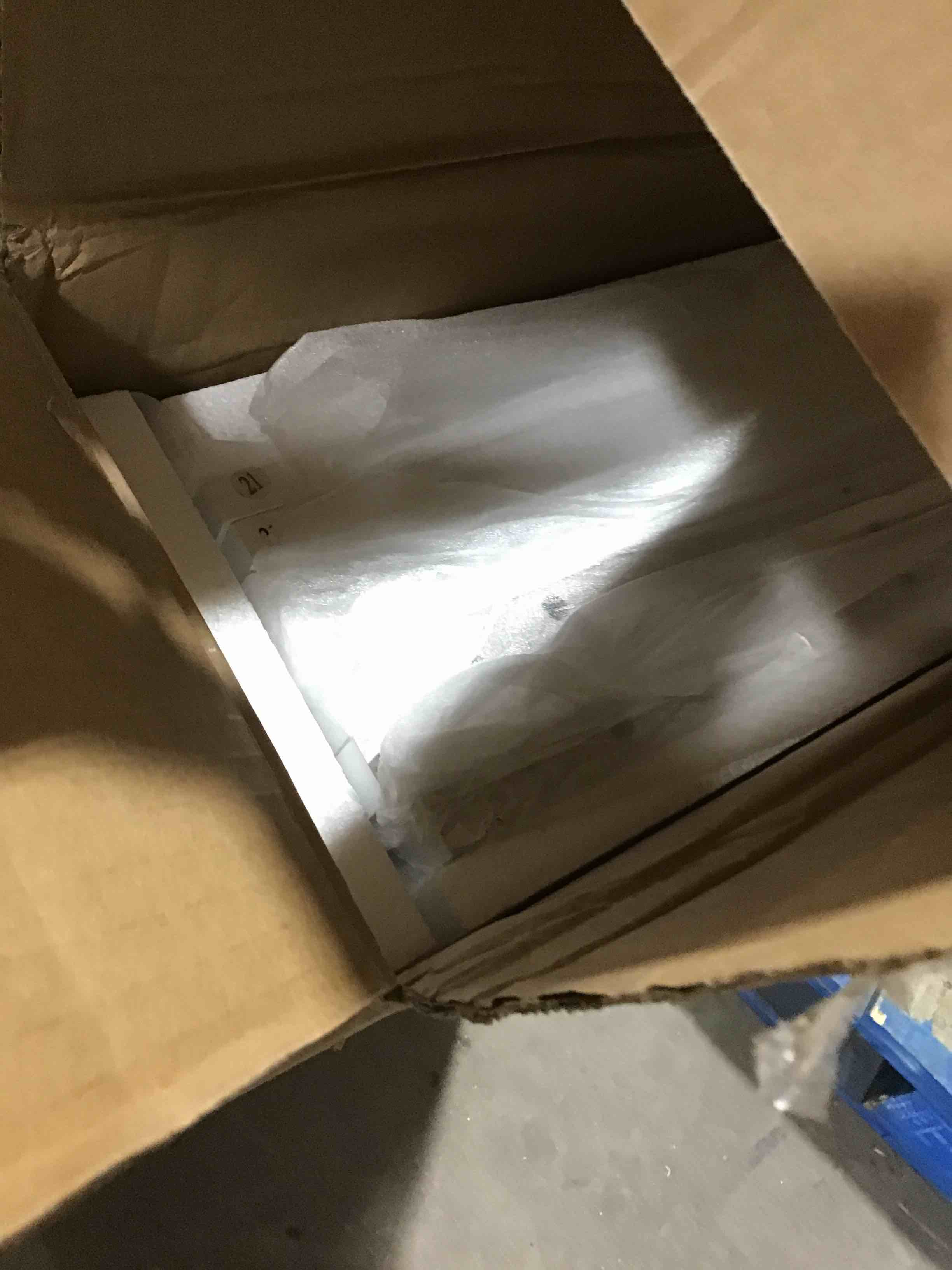 https://s3.amazonaws.com/lotting-images-prod/bidfta/RED4734218_1686151416616.jpeg