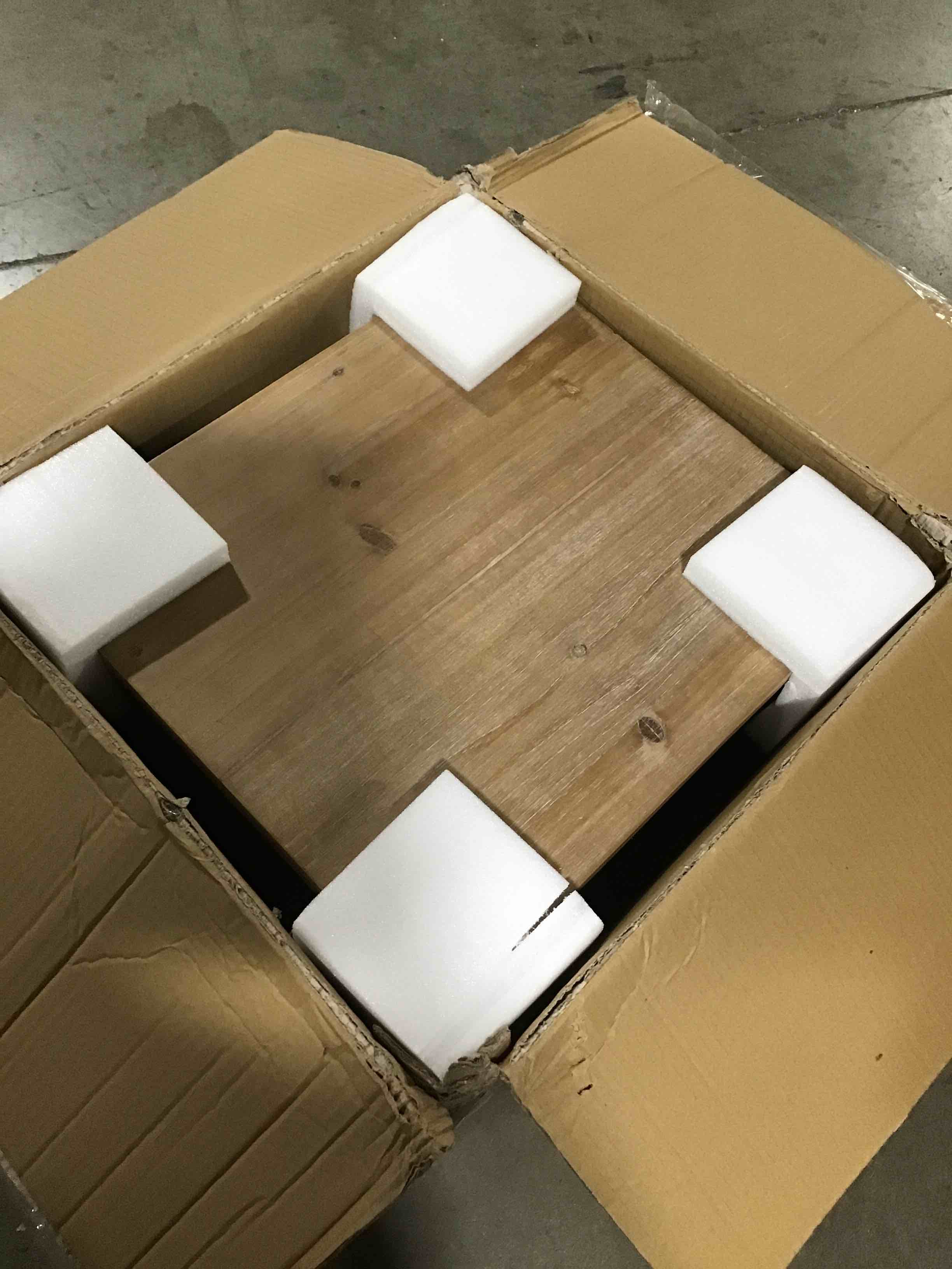 https://s3.amazonaws.com/lotting-images-prod/bidfta/RED4735264_1685130213799.jpeg