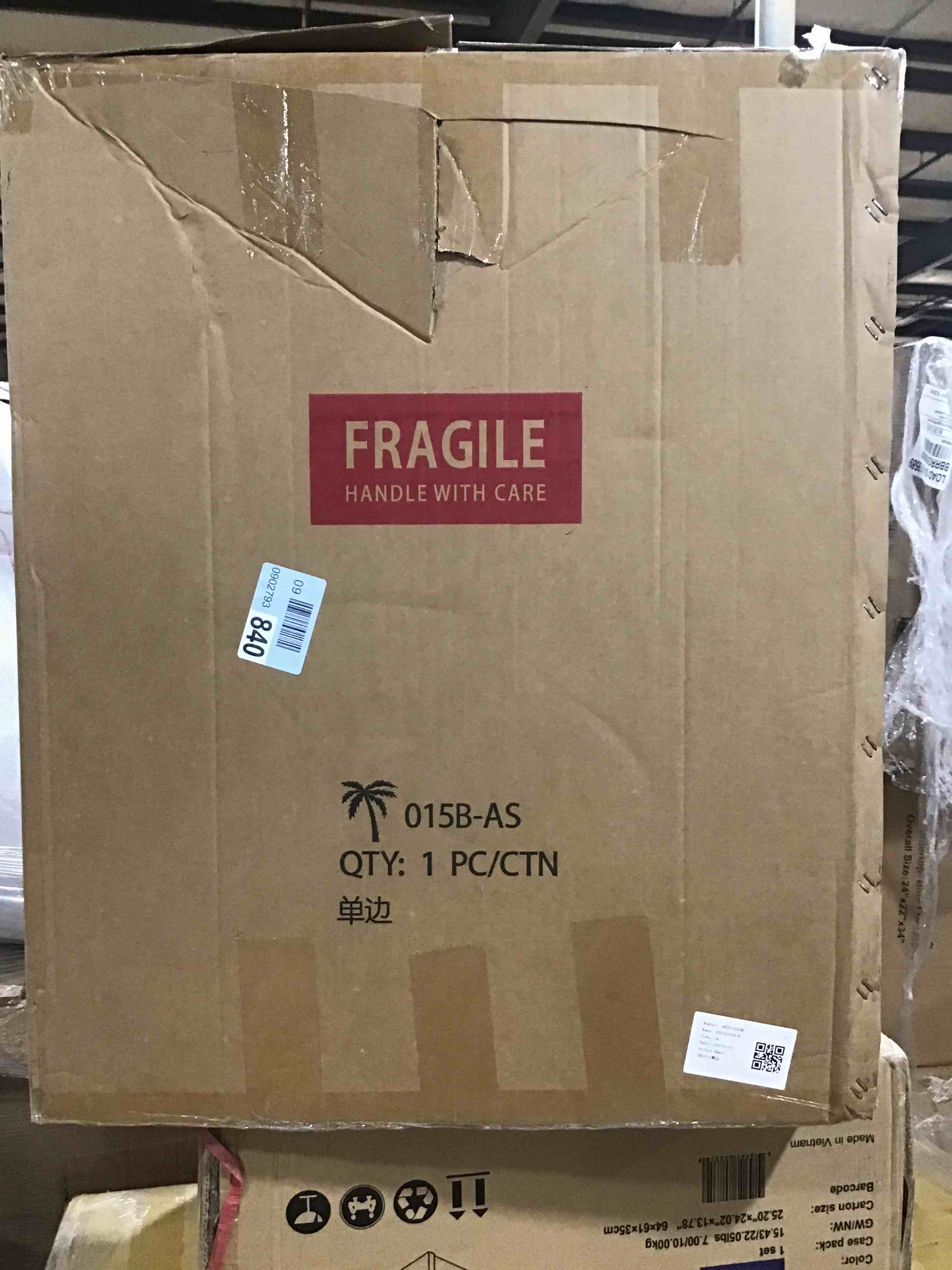 https://s3.amazonaws.com/lotting-images-prod/bidfta/RED4735710_1685980288132.jpeg