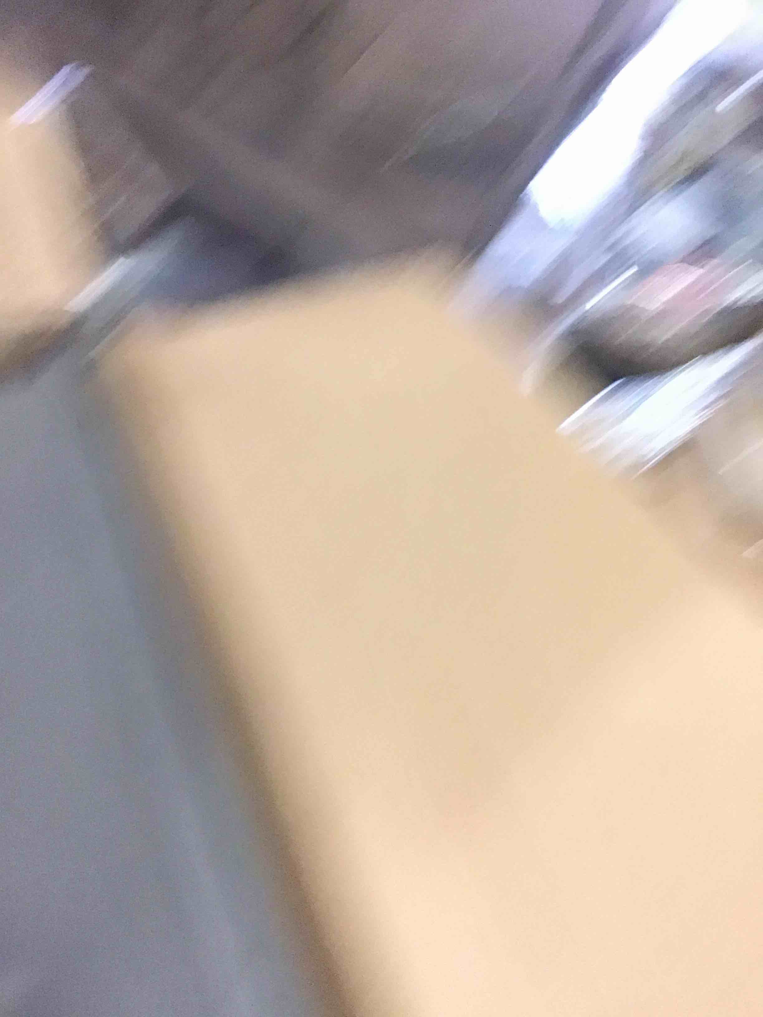 https://s3.amazonaws.com/lotting-images-prod/bidfta/RED4738010_1689091130534.jpeg