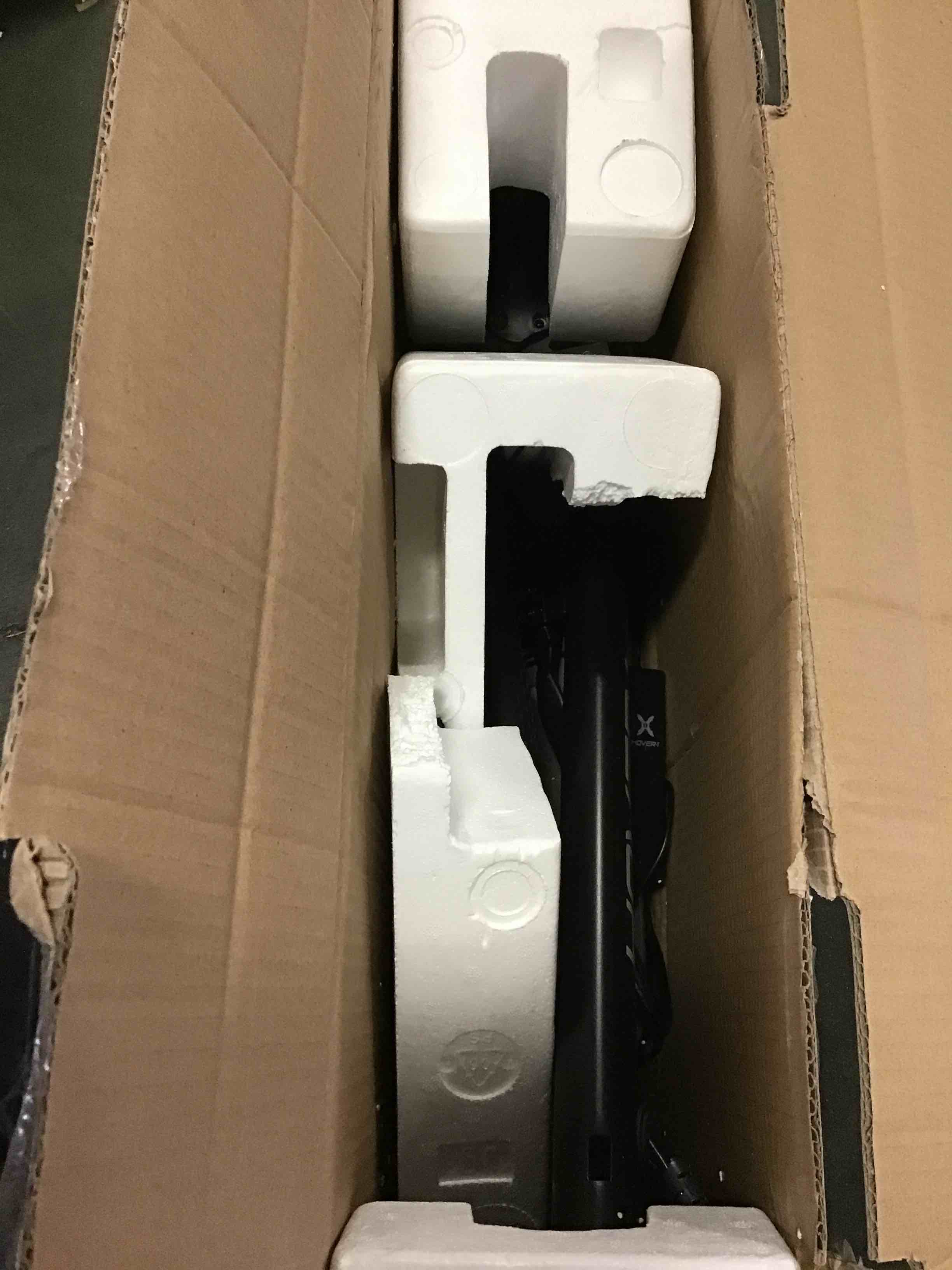 https://s3.amazonaws.com/lotting-images-prod/bidfta/RED4738164_1689167496265.jpeg