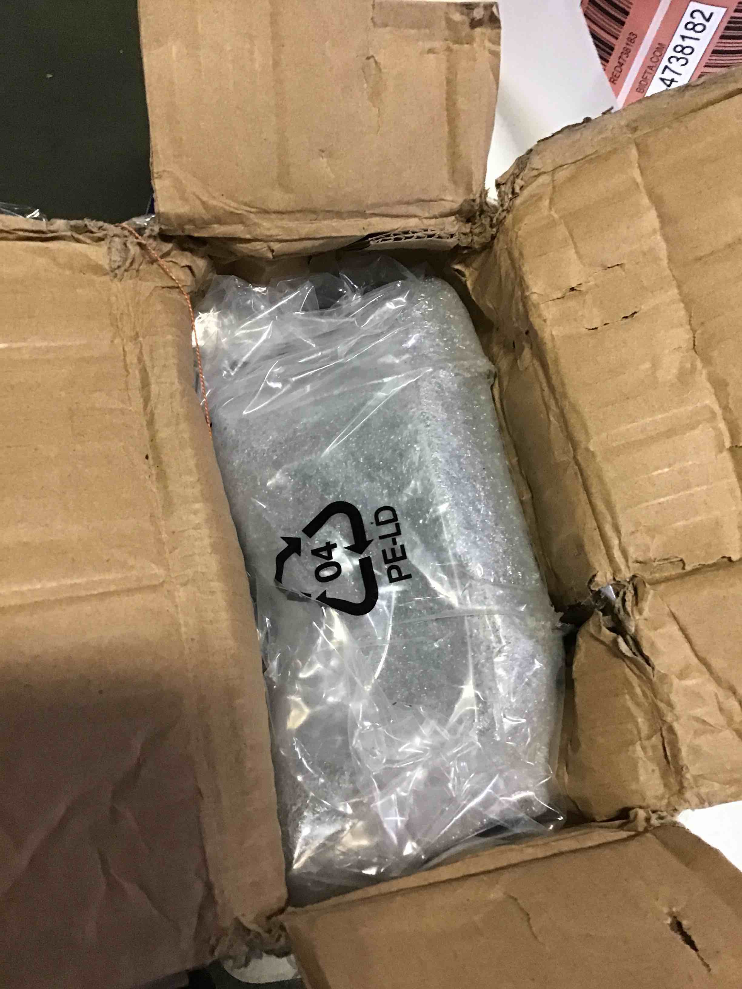 https://s3.amazonaws.com/lotting-images-prod/bidfta/RED4738177_1689168885417.jpeg