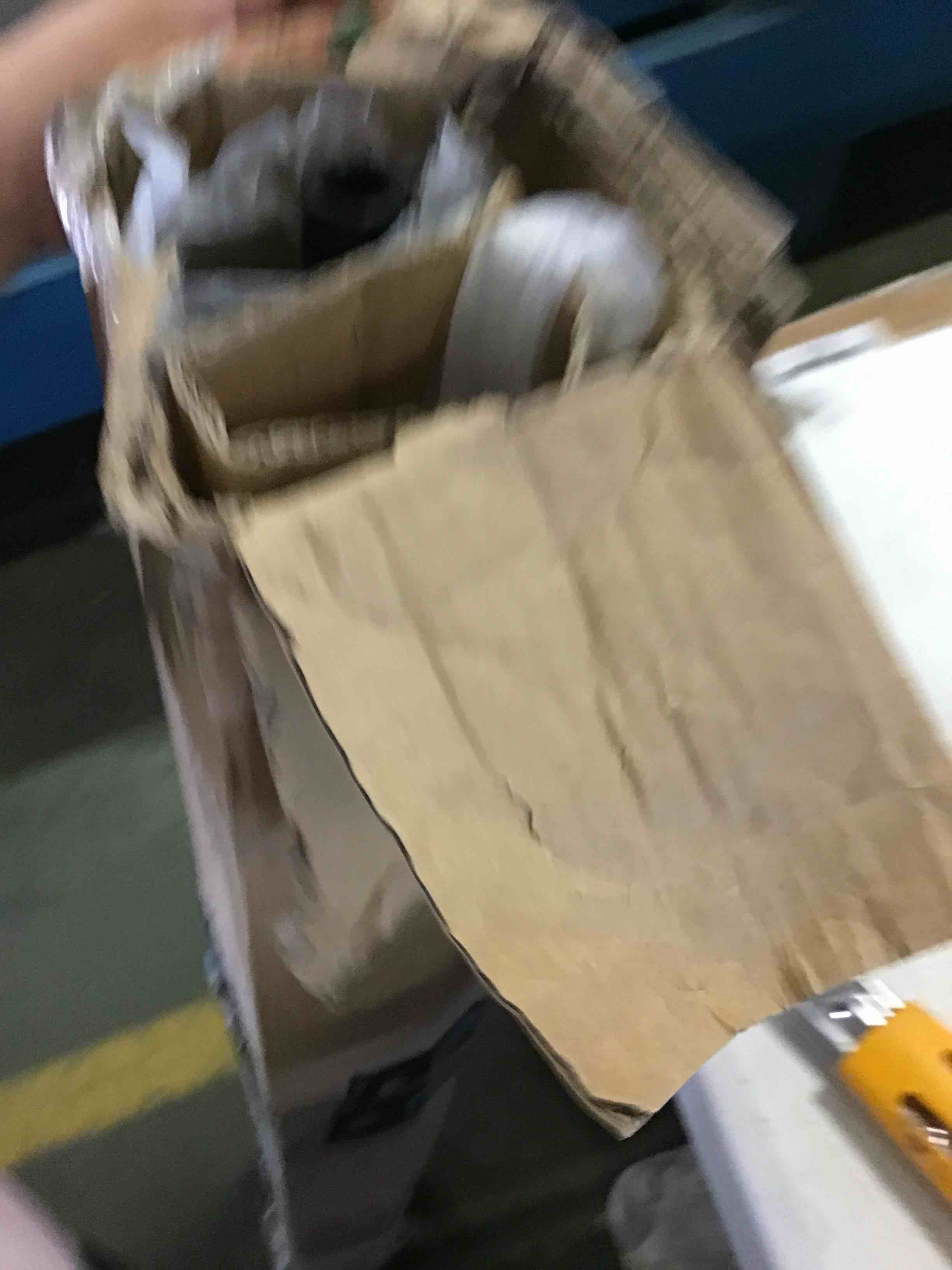 https://s3.amazonaws.com/lotting-images-prod/bidfta/RED4738593_1689339799853.jpeg
