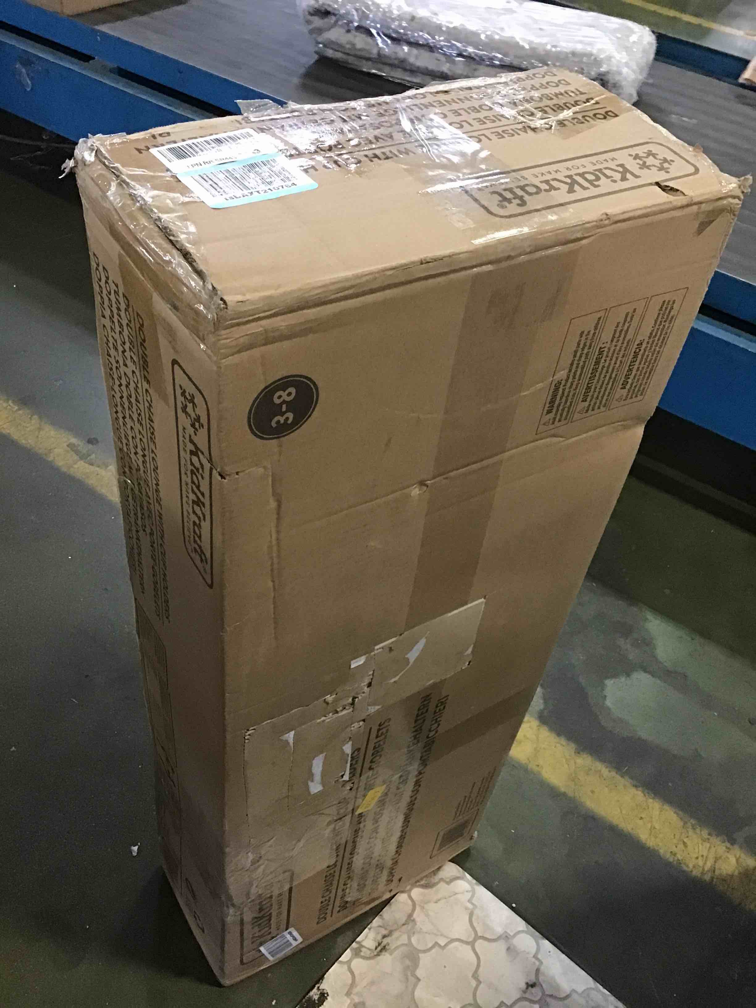 https://s3.amazonaws.com/lotting-images-prod/bidfta/RED4738612_1689342150581.jpeg