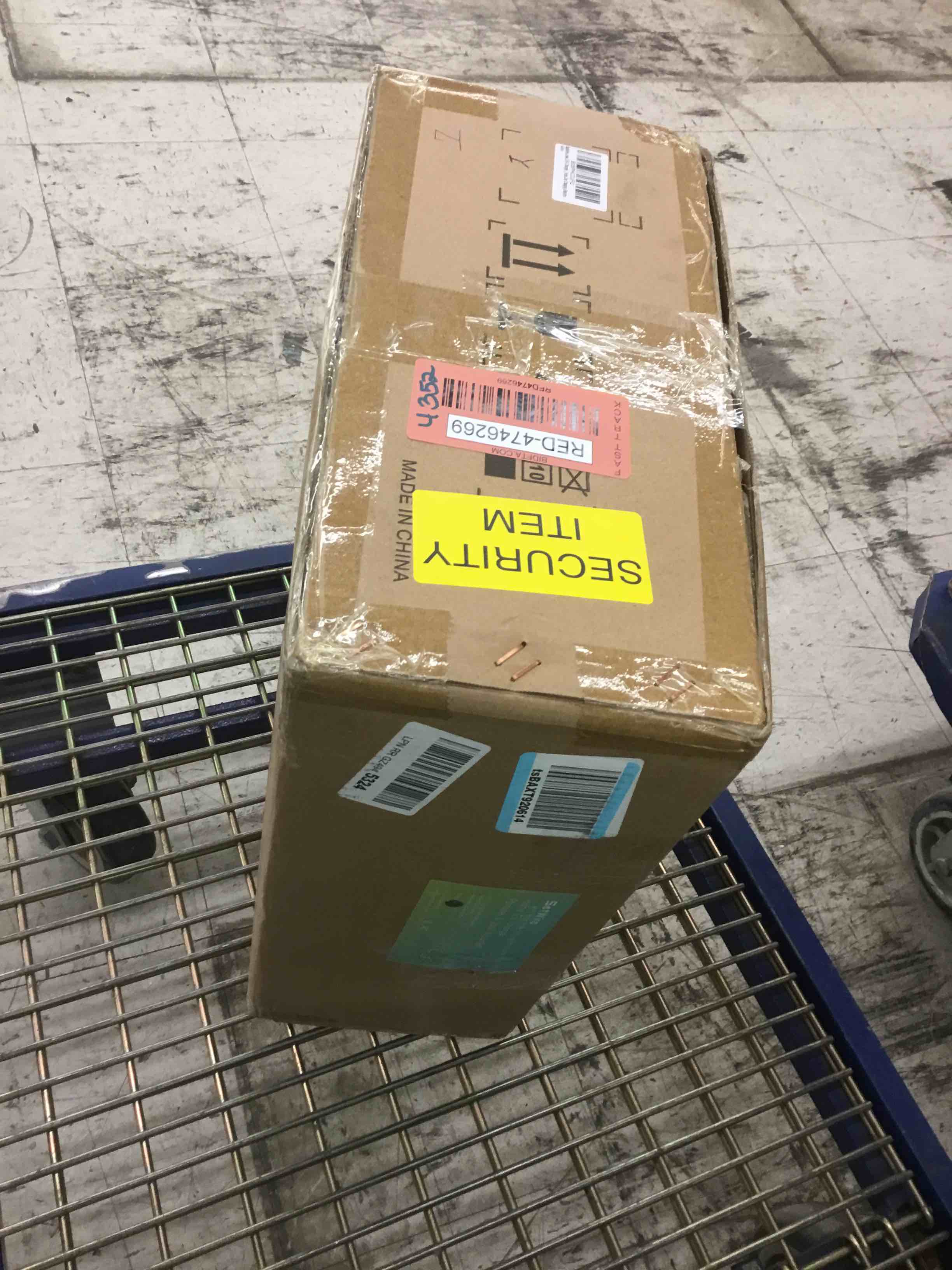 https://s3.amazonaws.com/lotting-images-prod/bidfta/RED4746269_1699296476961.jpeg