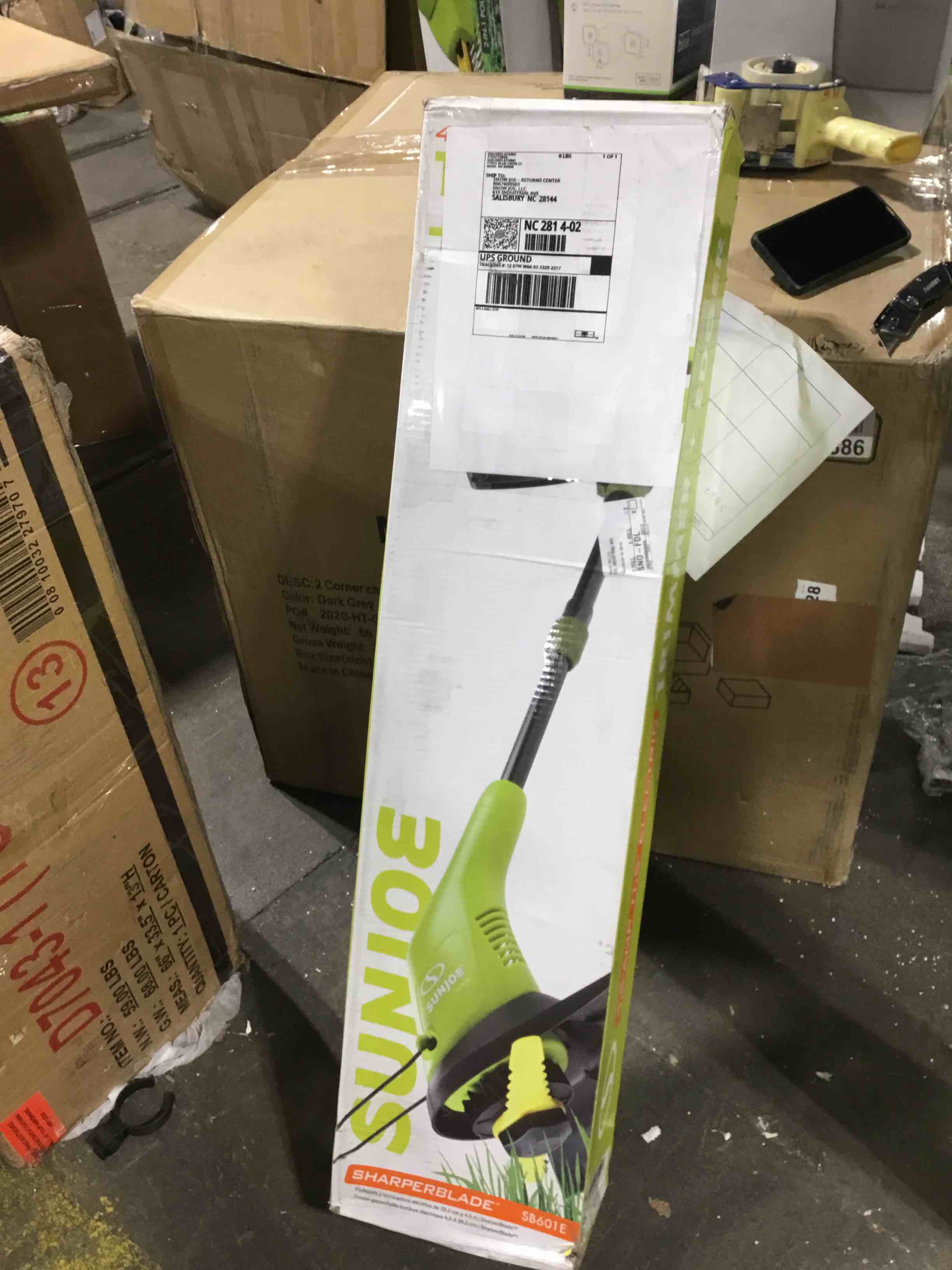 https://s3.amazonaws.com/lotting-images-prod/bidfta/RED4763221_1686145140690.jpeg