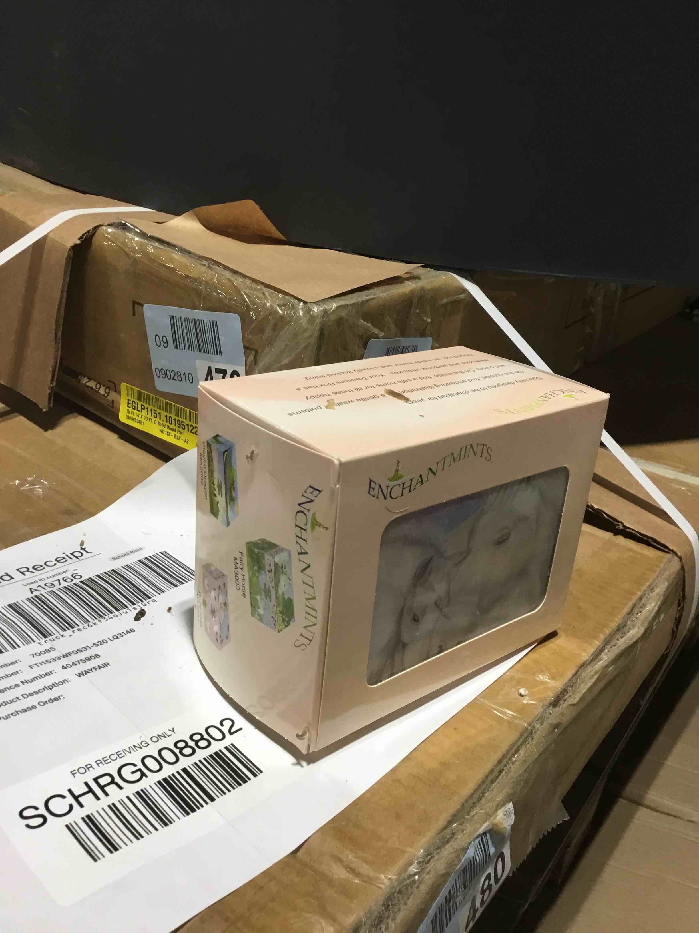 https://s3.amazonaws.com/lotting-images-prod/bidfta/RED4763513_1686754618277.jpeg