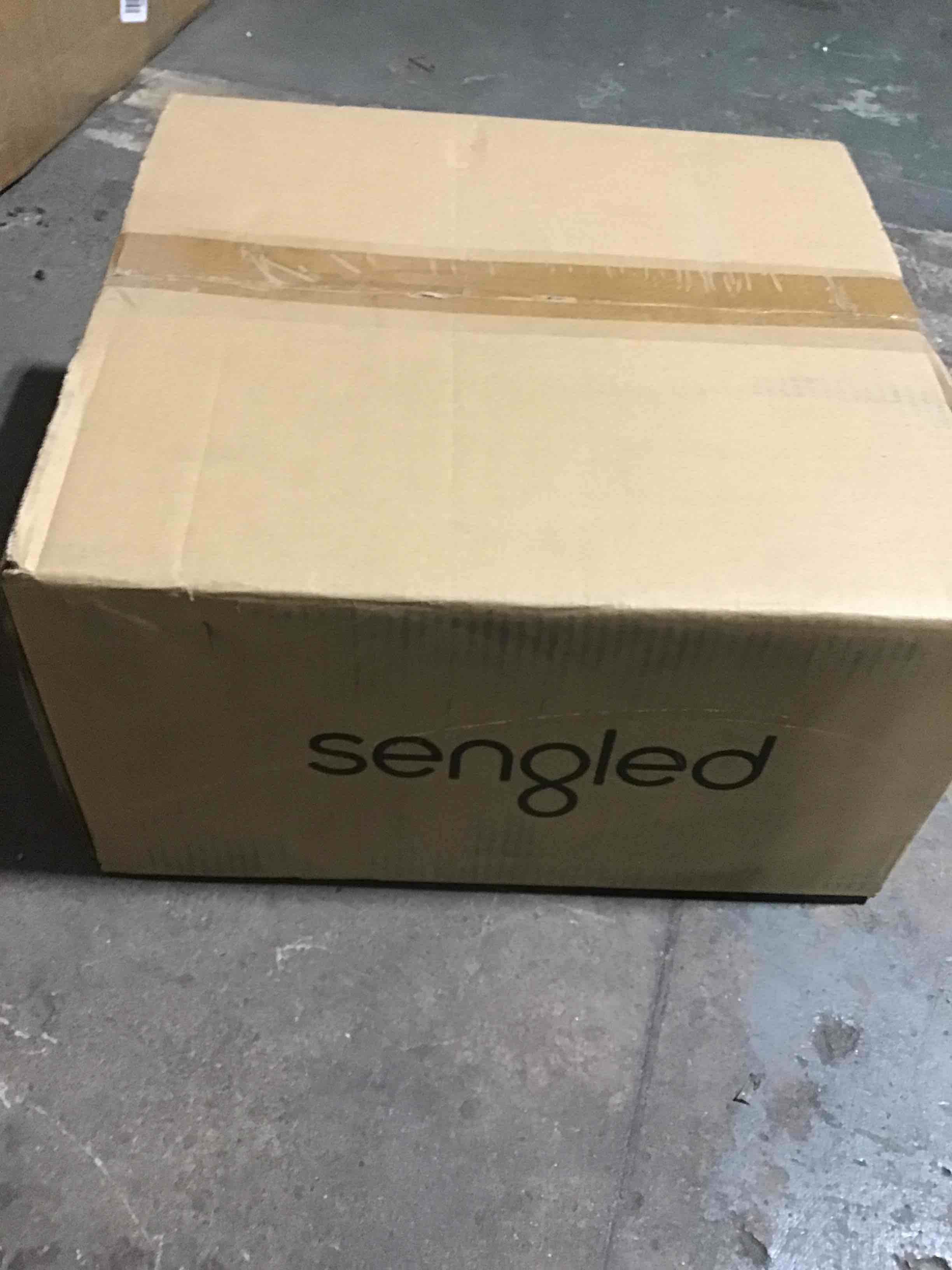 https://s3.amazonaws.com/lotting-images-prod/bidfta/RED4765802_1701448629674.jpeg