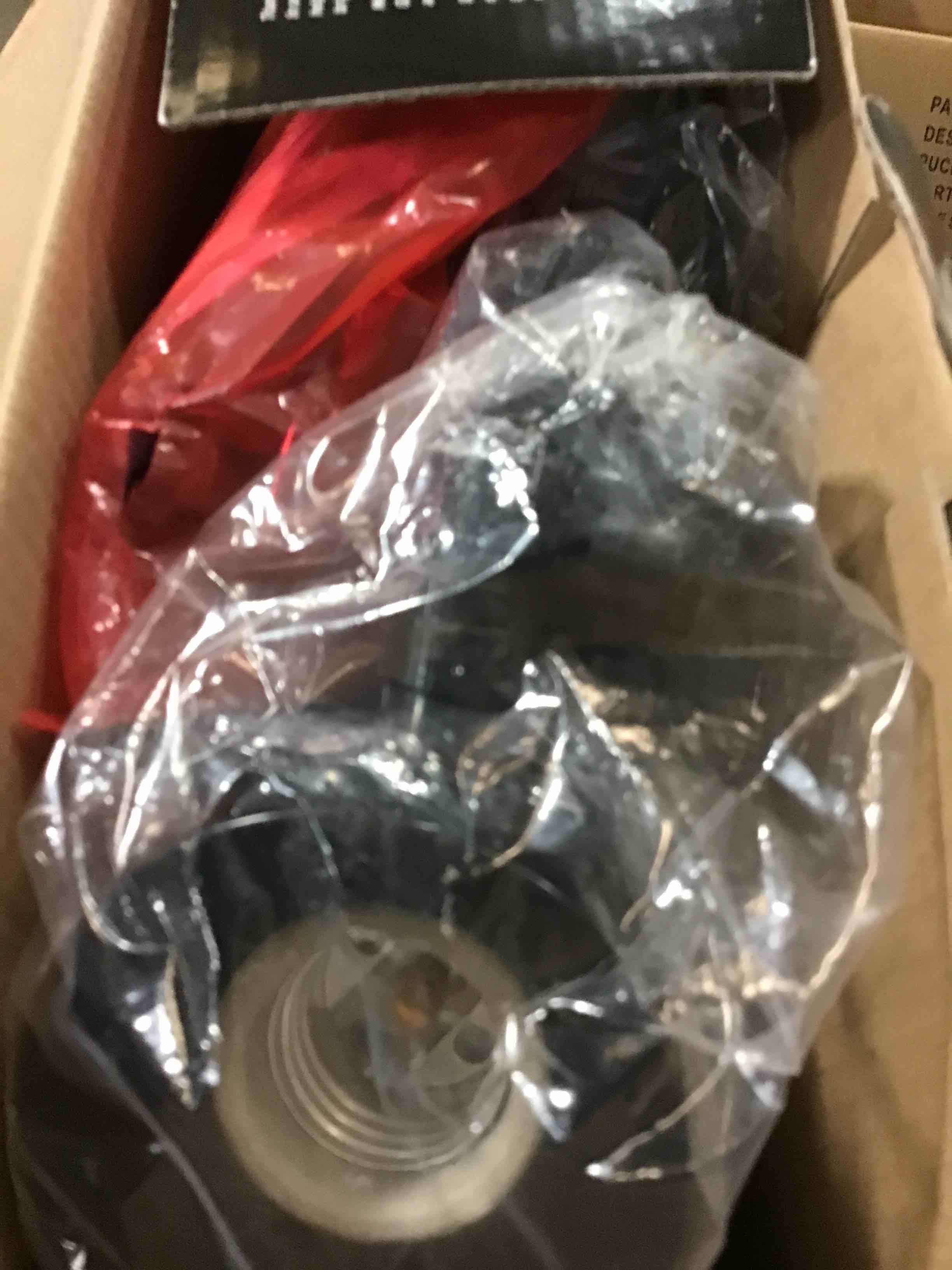 https://s3.amazonaws.com/lotting-images-prod/bidfta/RED4771522_1689194094737.jpeg
