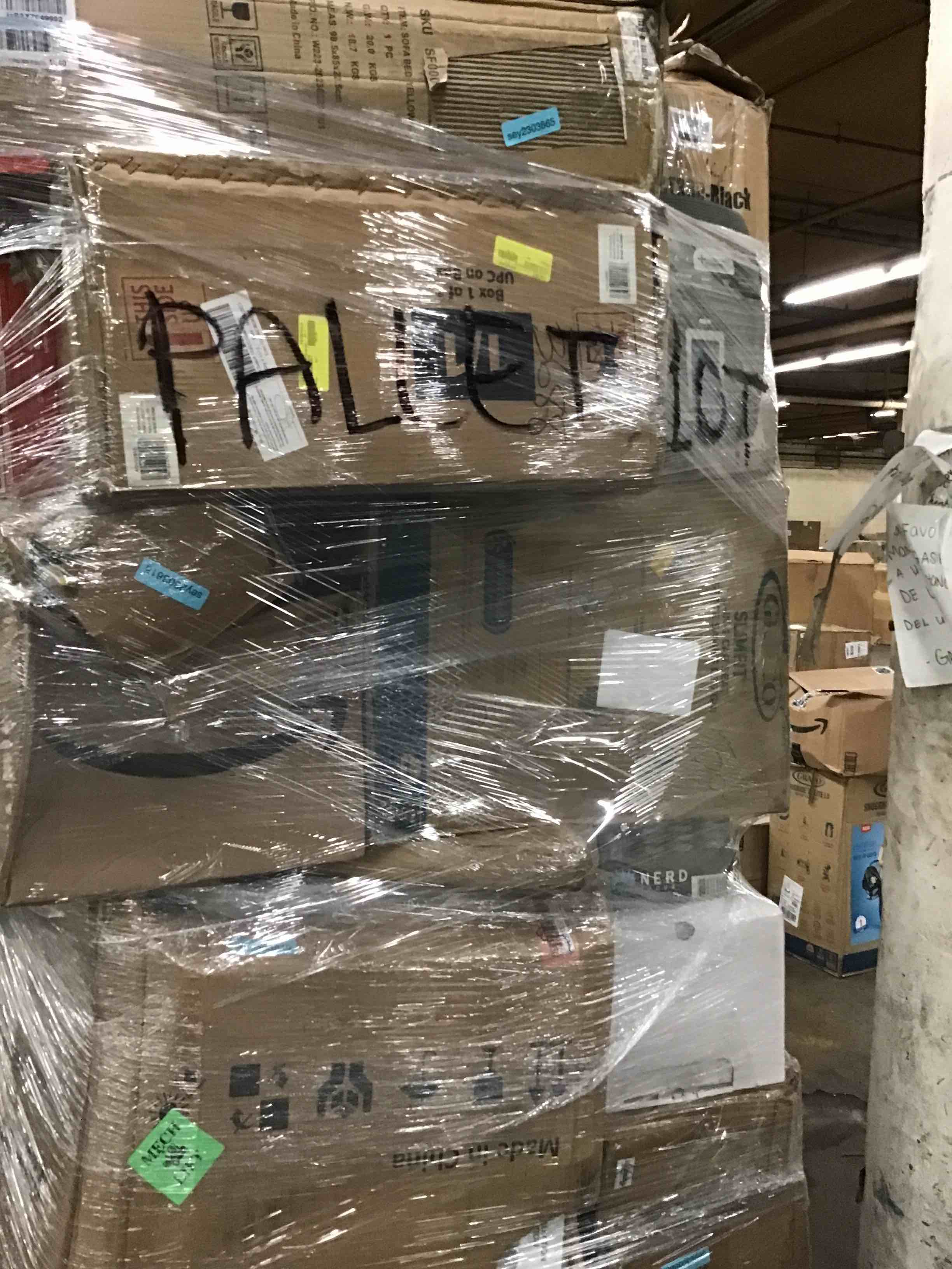 https://s3.amazonaws.com/lotting-images-prod/bidfta/RED4771920_1691159517803.jpeg