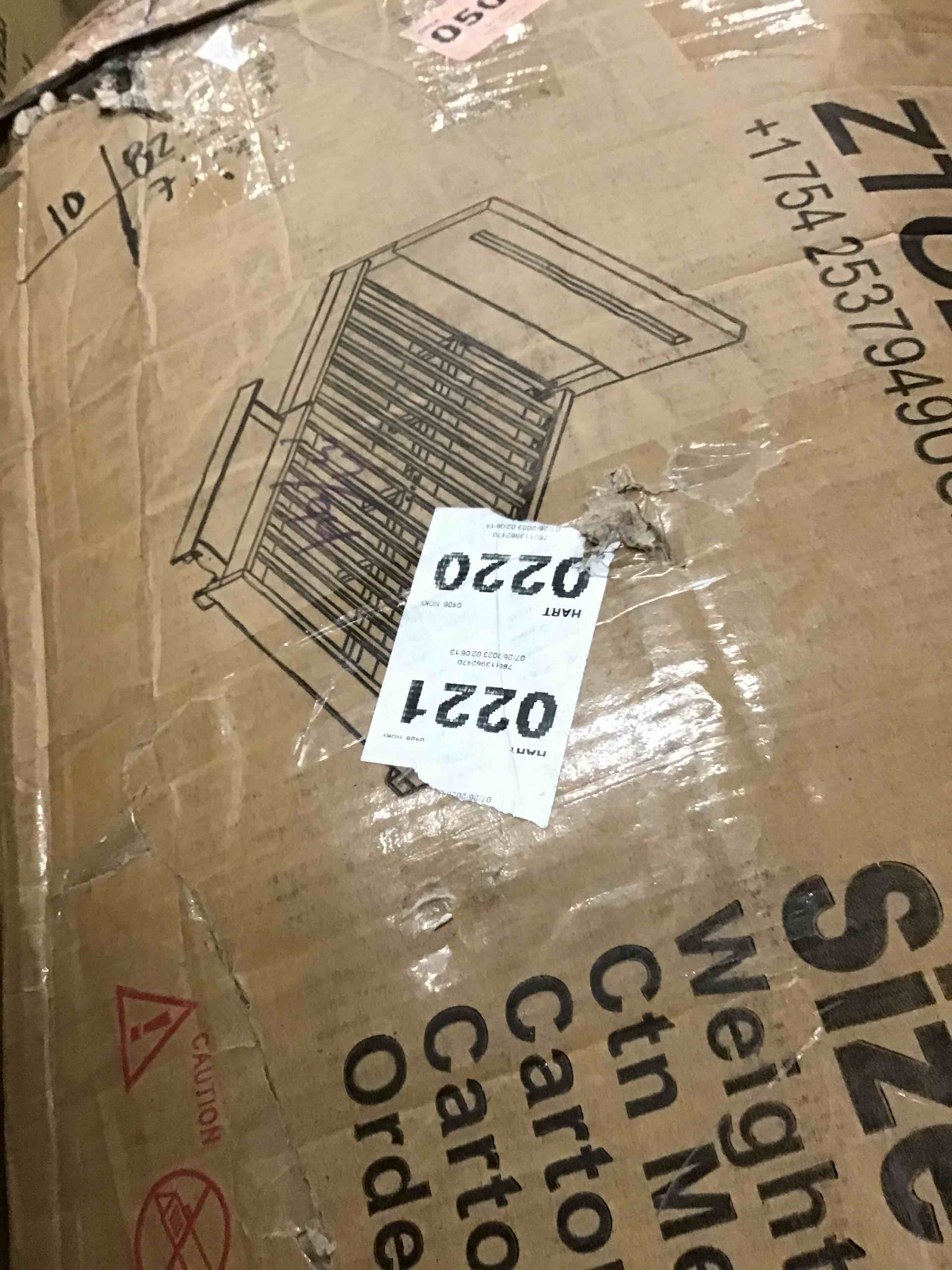 1727-1-3D White QUEEN SIZE 60” x 80 “ (box 1 of 2 only)