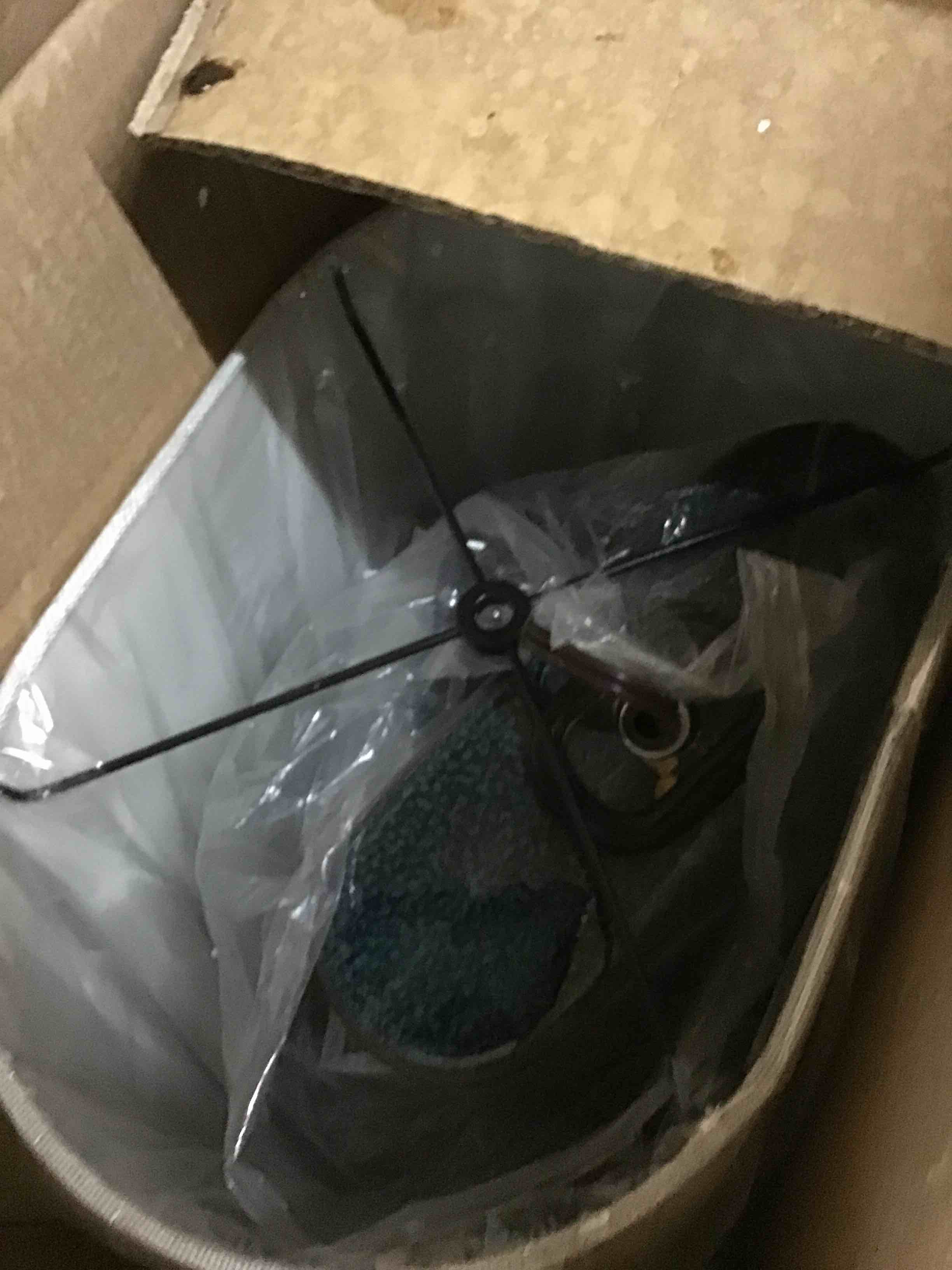 https://s3.amazonaws.com/lotting-images-prod/bidfta/RED4771937_1691179367665.jpeg