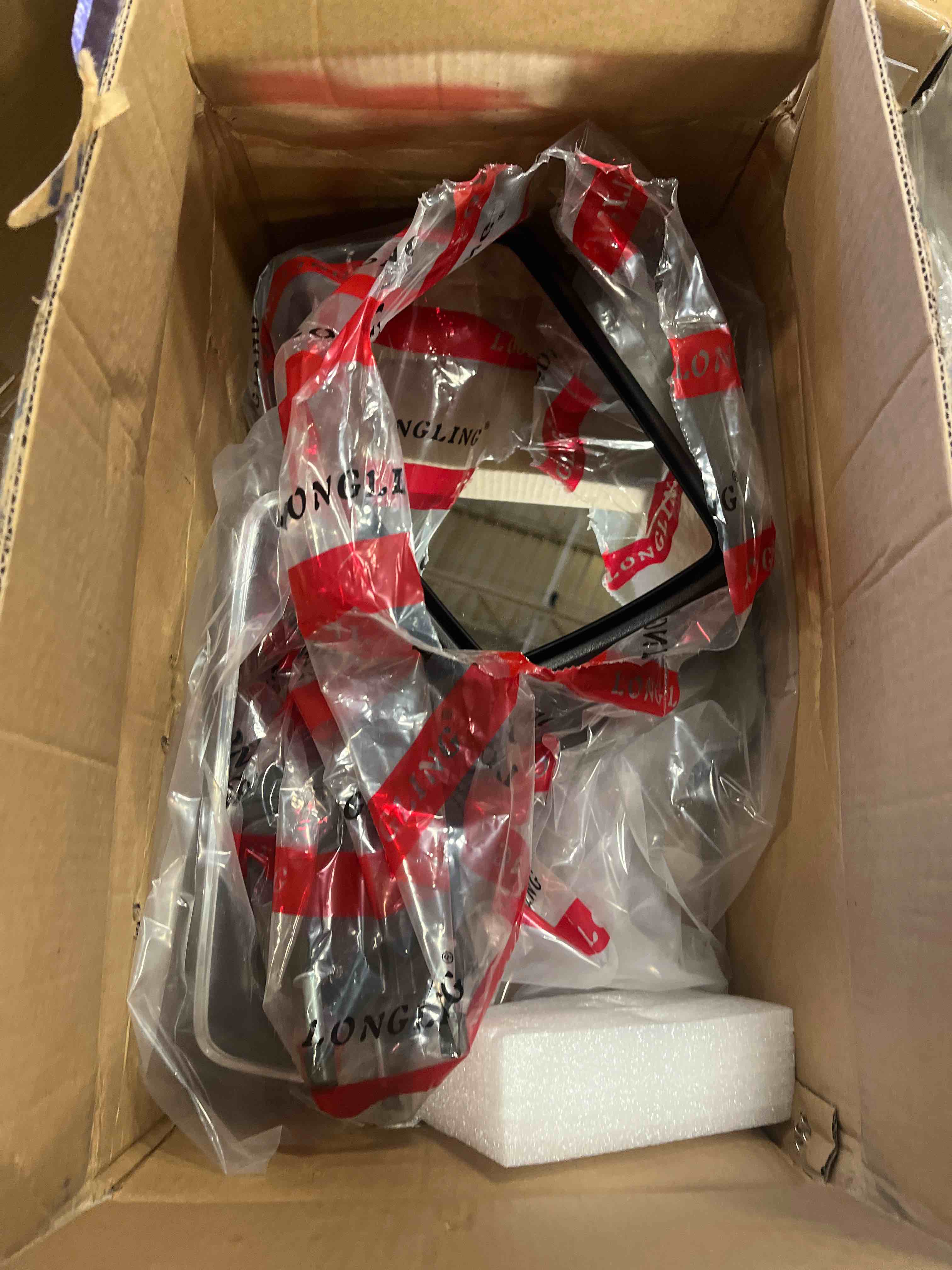 https://s3.amazonaws.com/lotting-images-prod/bidfta/RED4775877_1707322994186.jpeg