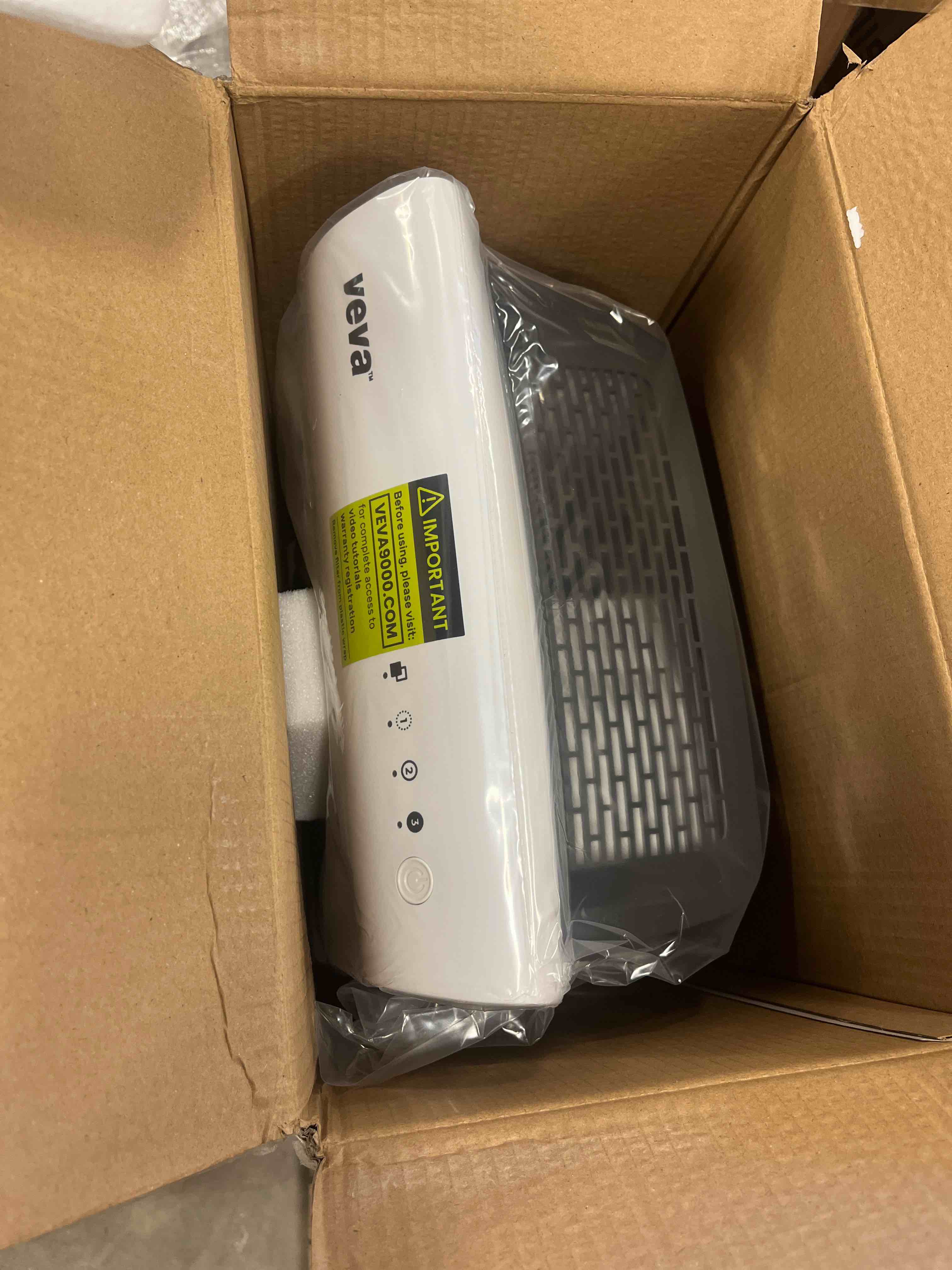 https://s3.amazonaws.com/lotting-images-prod/bidfta/RED4775900_1707323405965.jpeg