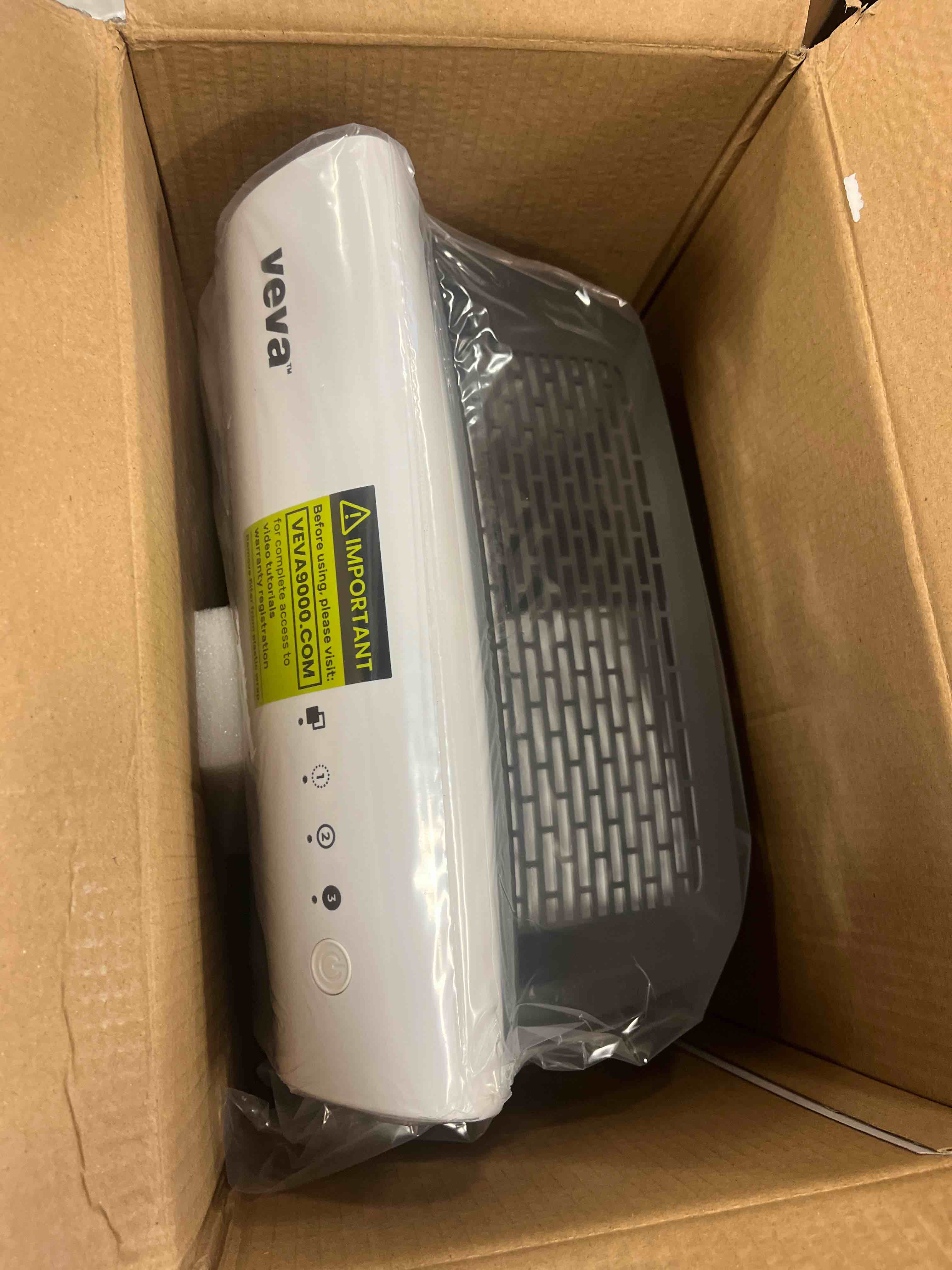 https://s3.amazonaws.com/lotting-images-prod/bidfta/RED4775900_1707323407562.jpeg