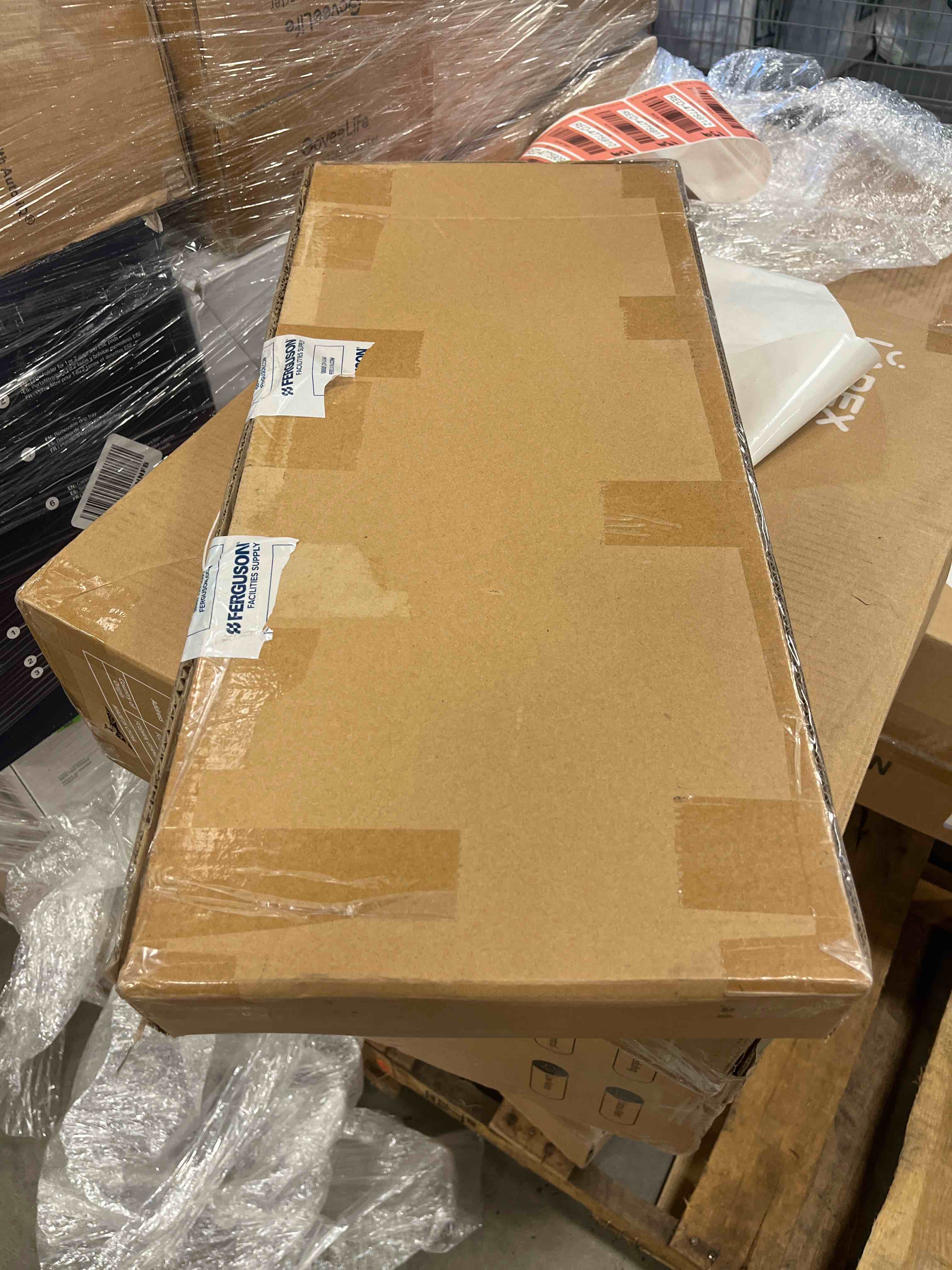https://s3.amazonaws.com/lotting-images-prod/bidfta/RED4775901_1707323589506.jpeg