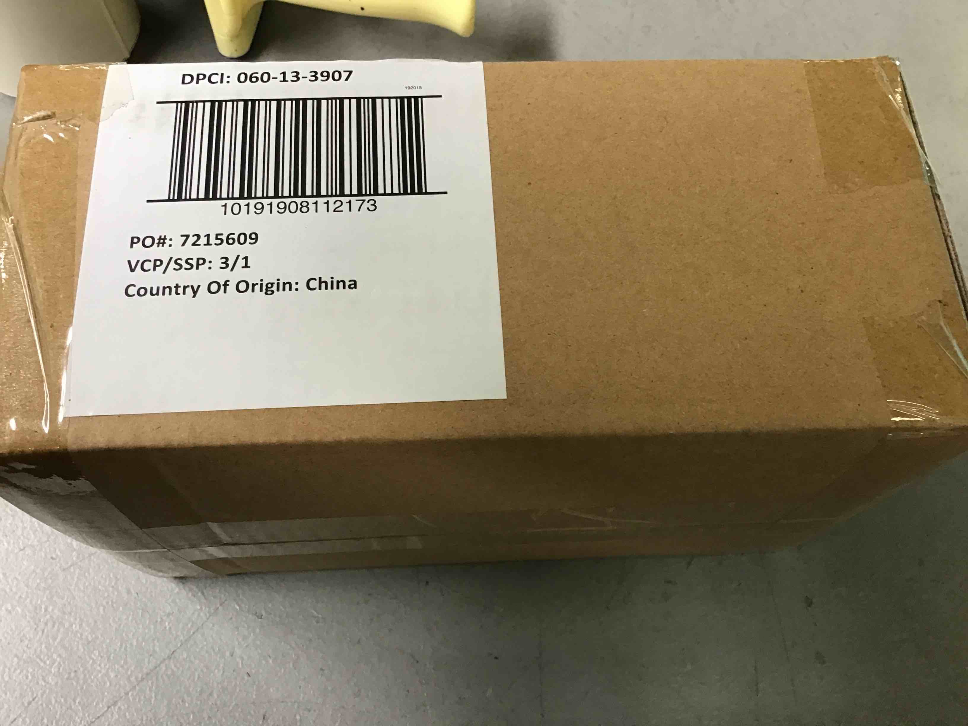 https://s3.amazonaws.com/lotting-images-prod/bidfta/RED4790206_1682703140308.jpeg