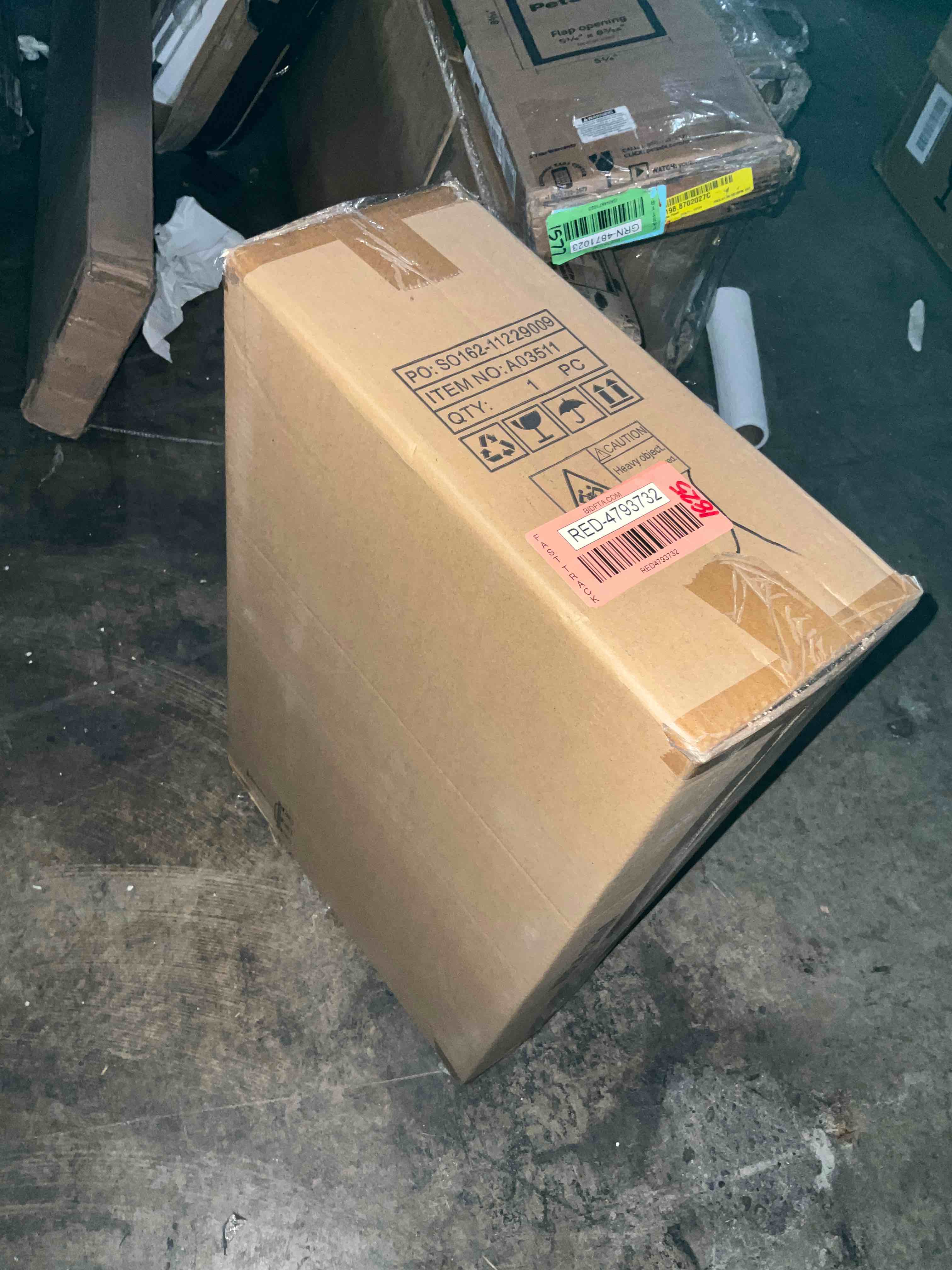https://s3.amazonaws.com/lotting-images-prod/bidfta/RED4793732_1695218786228.jpeg