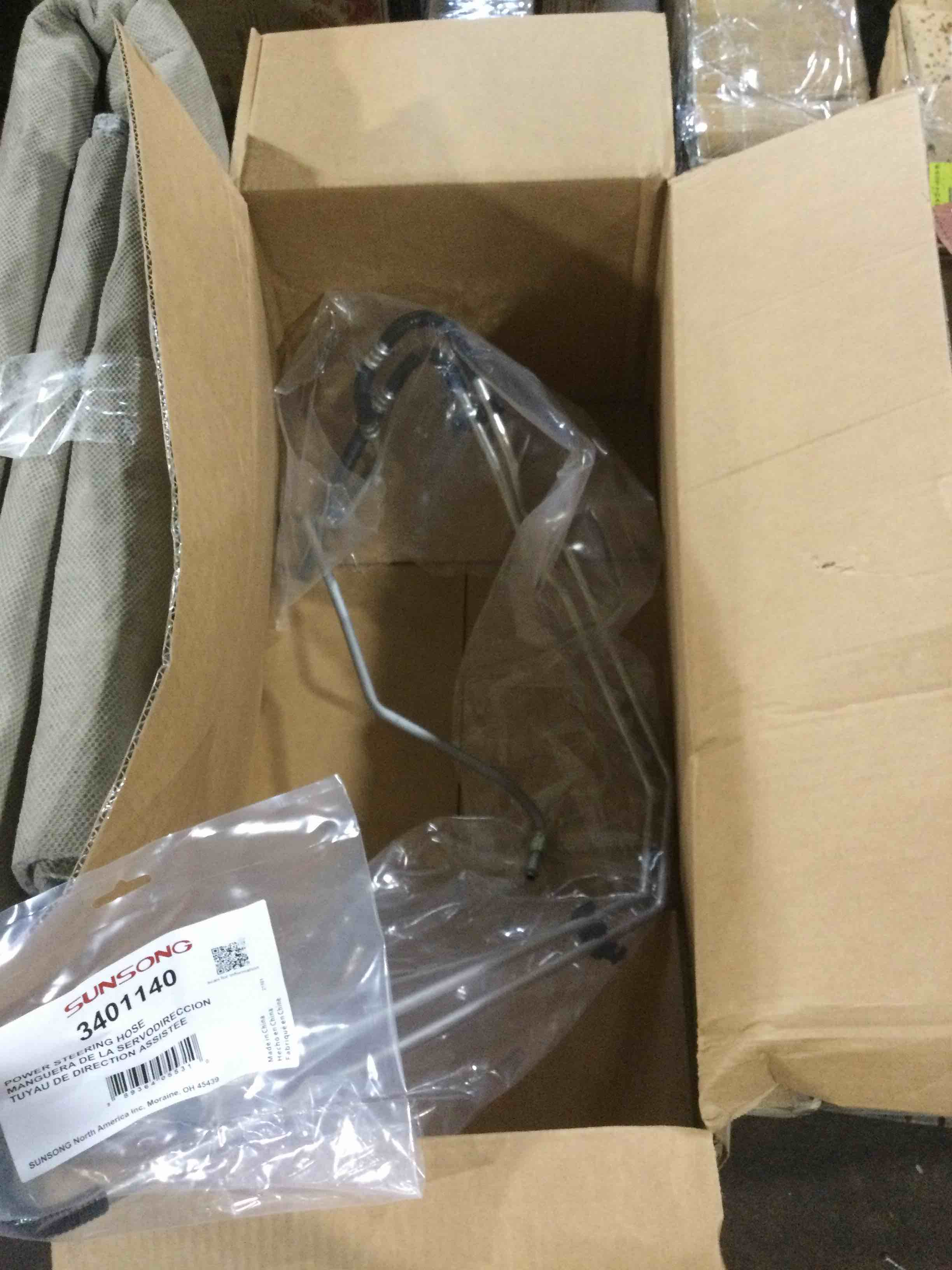https://s3.amazonaws.com/lotting-images-prod/bidfta/RED4803648_1688578281143.jpeg