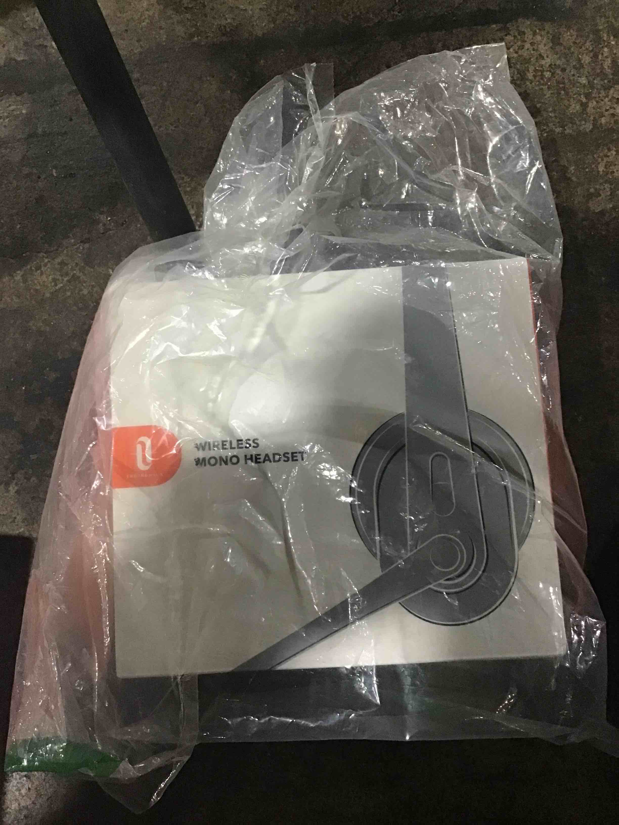 https://s3.amazonaws.com/lotting-images-prod/bidfta/RED4803764_1688584445771.jpeg