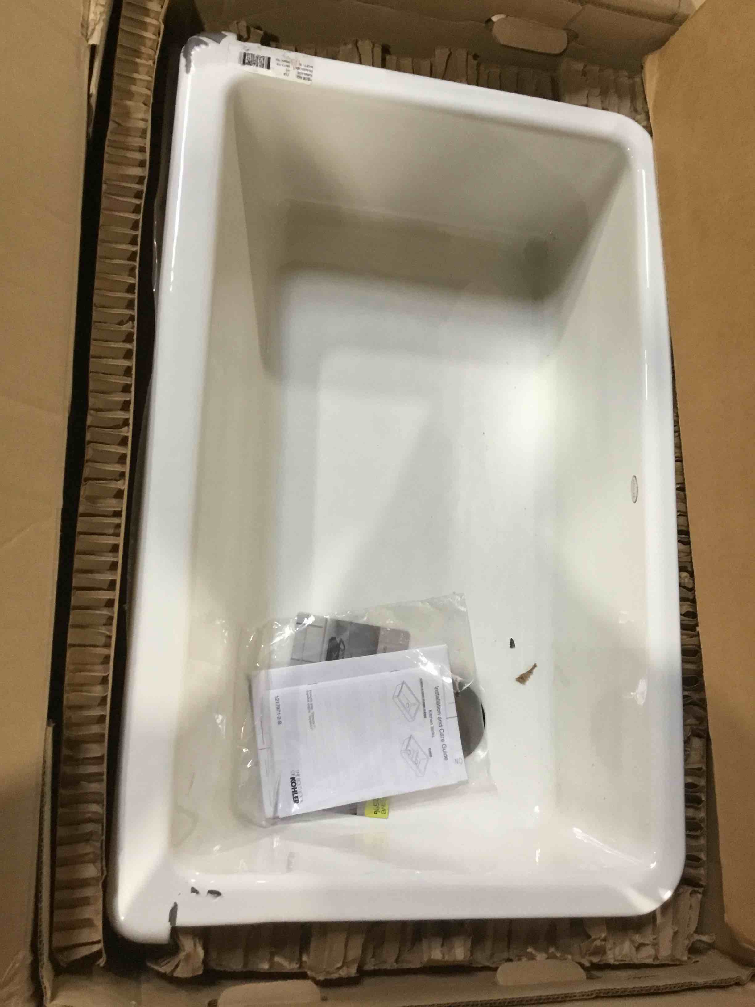 https://s3.amazonaws.com/lotting-images-prod/bidfta/RED4804307_1689083052946.jpeg