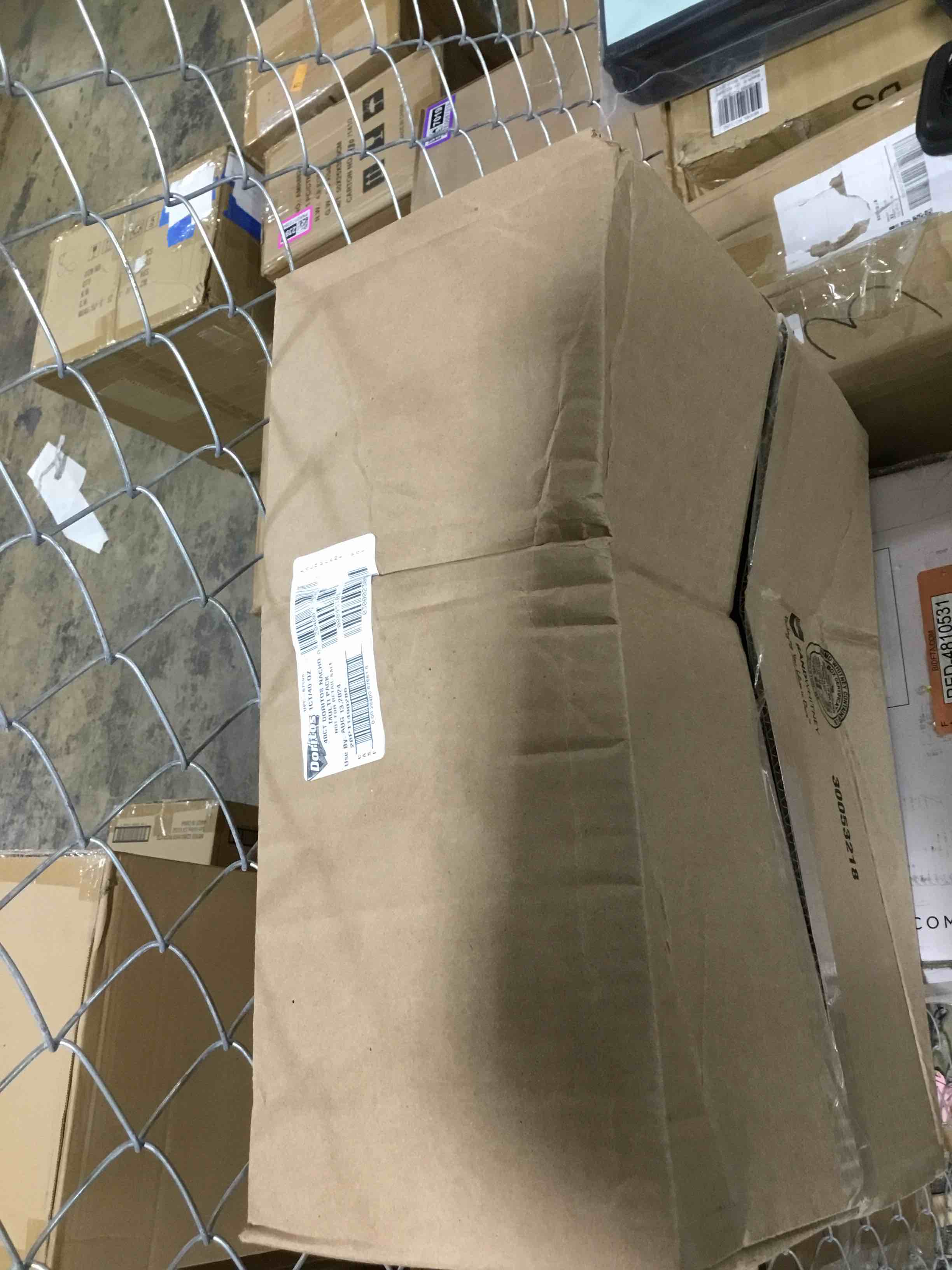 https://s3.amazonaws.com/lotting-images-prod/bidfta/RED4810537_1725912121956.jpeg