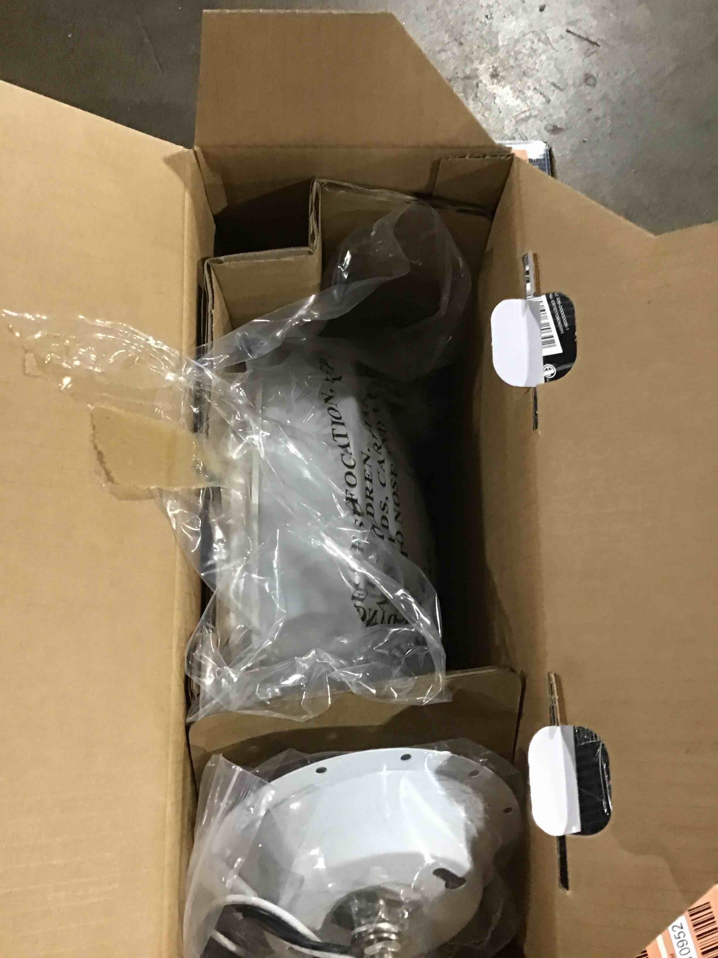 https://s3.amazonaws.com/lotting-images-prod/bidfta/RED4810953_1692193634919.jpeg