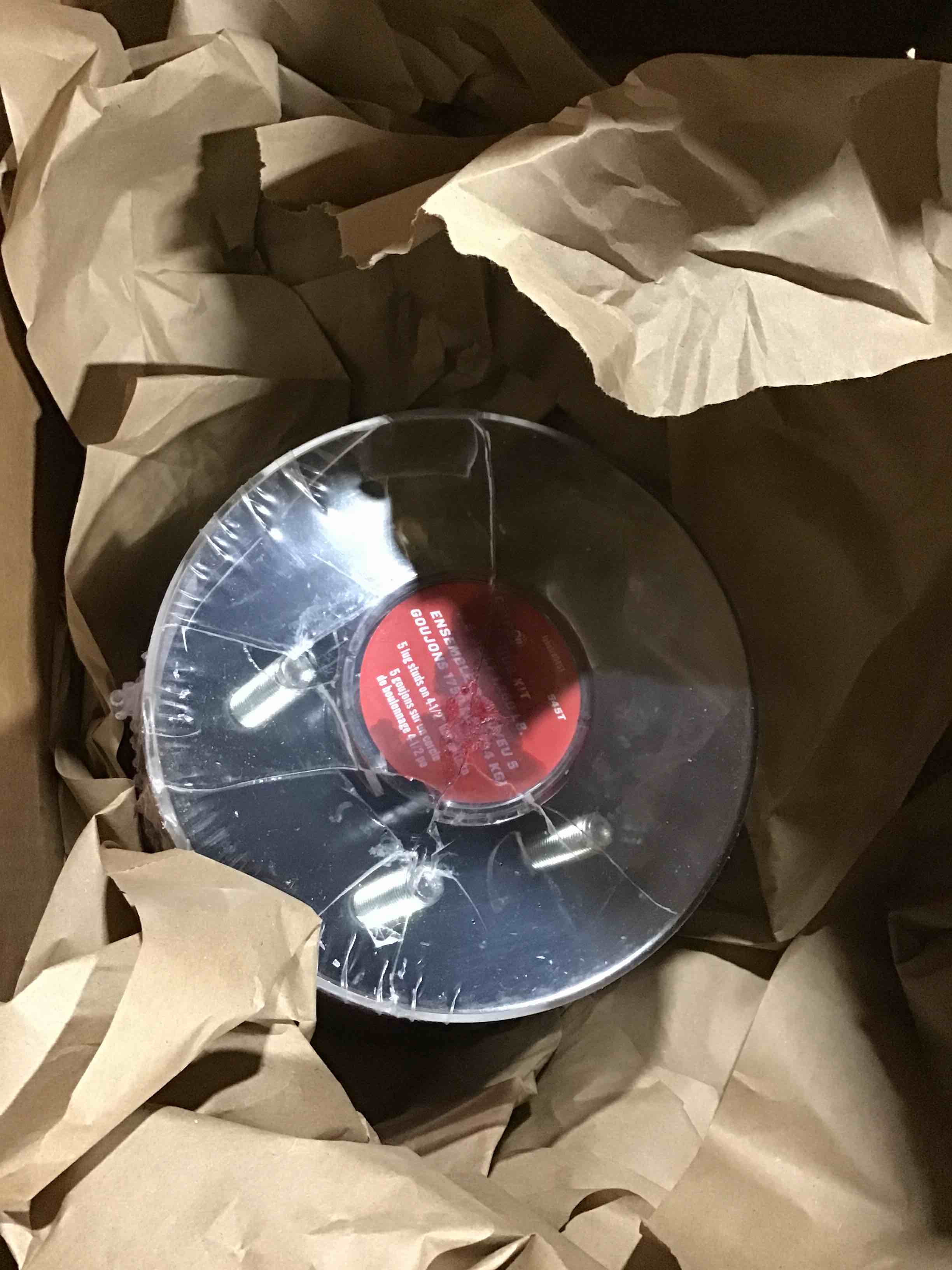 https://s3.amazonaws.com/lotting-images-prod/bidfta/RED4810993_1692121074461.jpeg