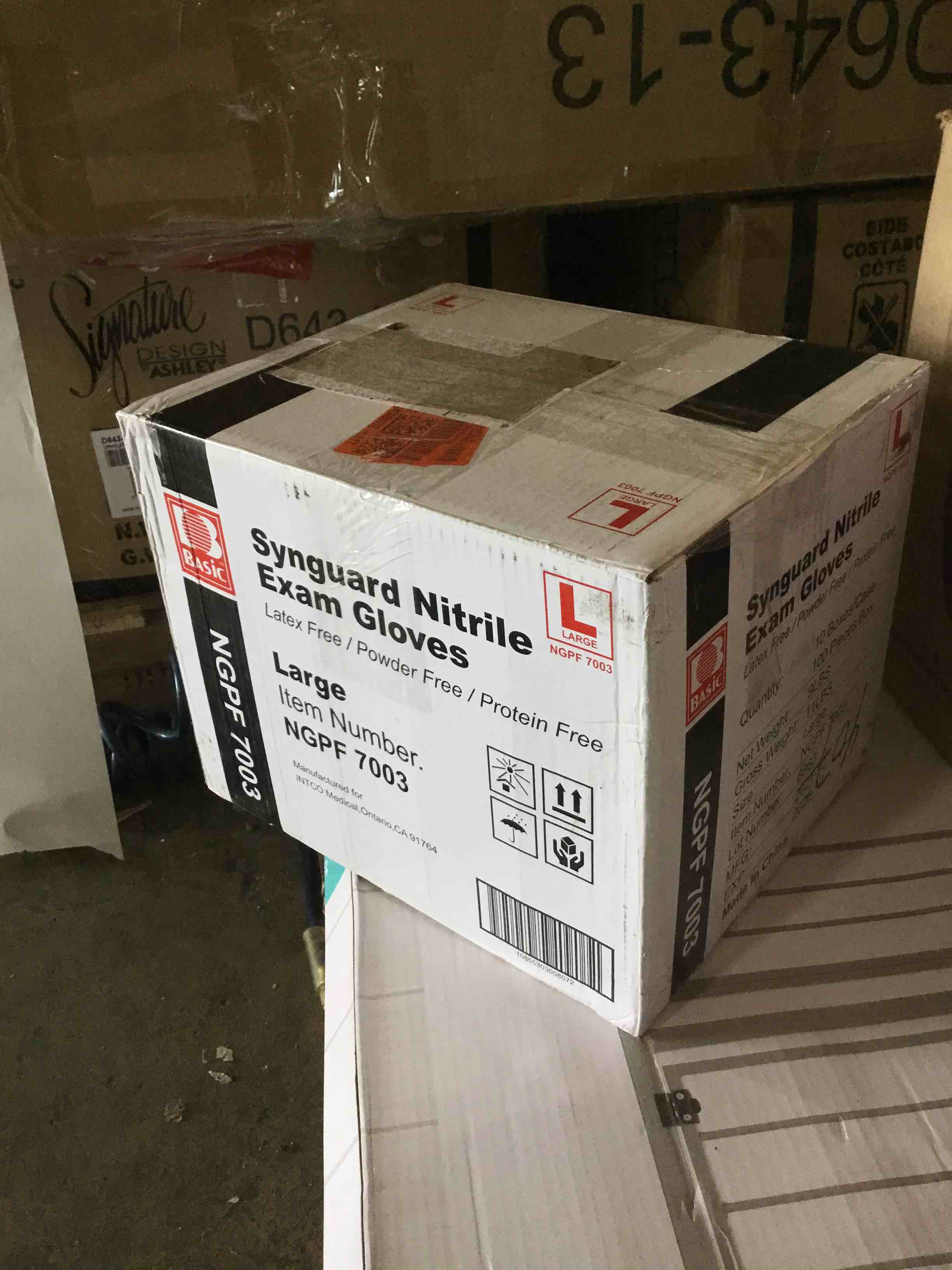 https://s3.amazonaws.com/lotting-images-prod/bidfta/RED4813729_1689095637324.jpeg