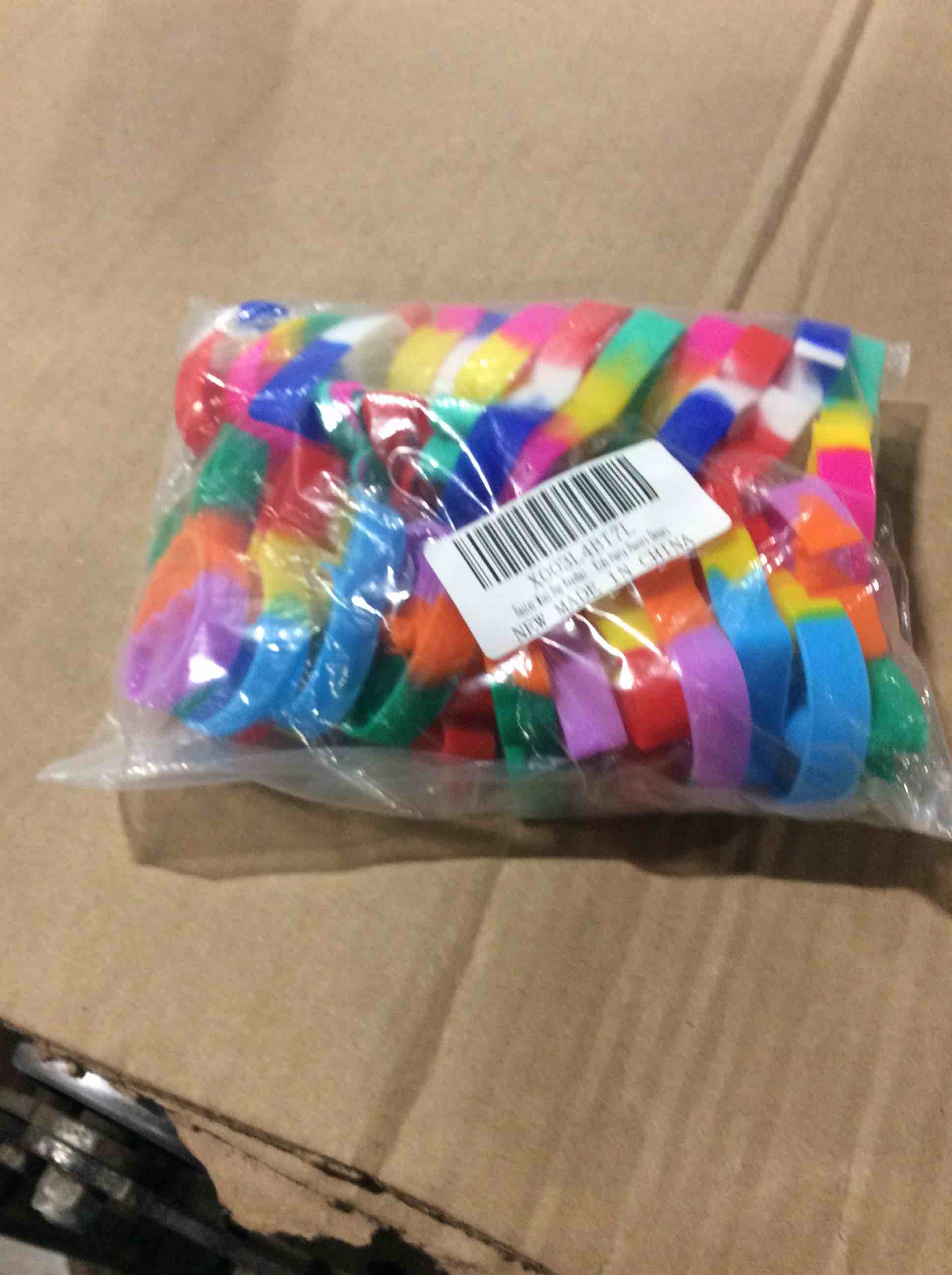 https://s3.amazonaws.com/lotting-images-prod/bidfta/RED4814301_1690223337738.jpeg