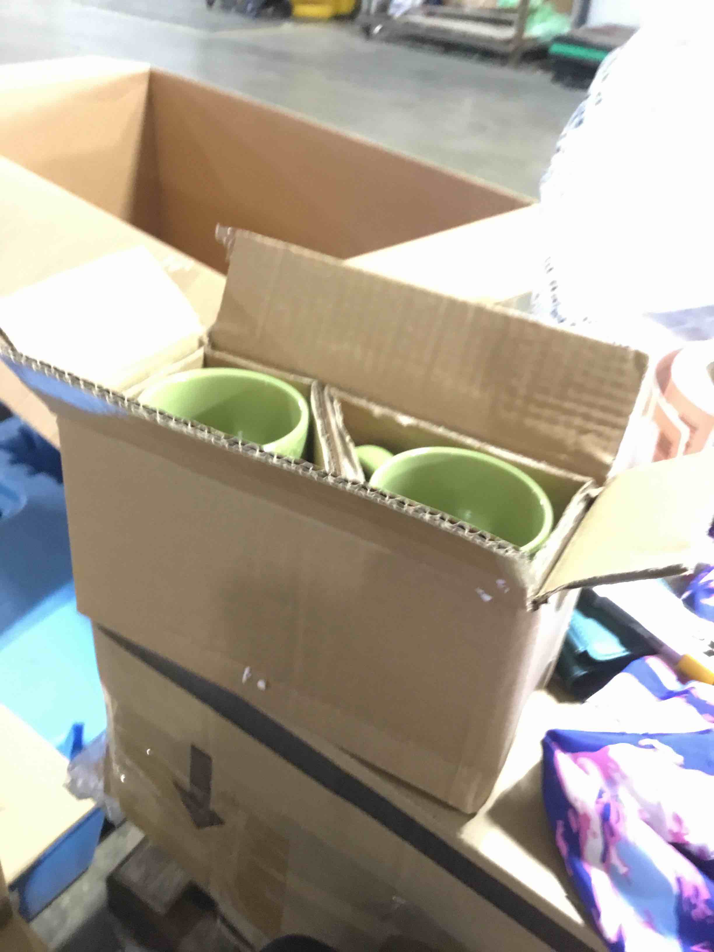 https://s3.amazonaws.com/lotting-images-prod/bidfta/RED4817526_1686774457624.jpeg