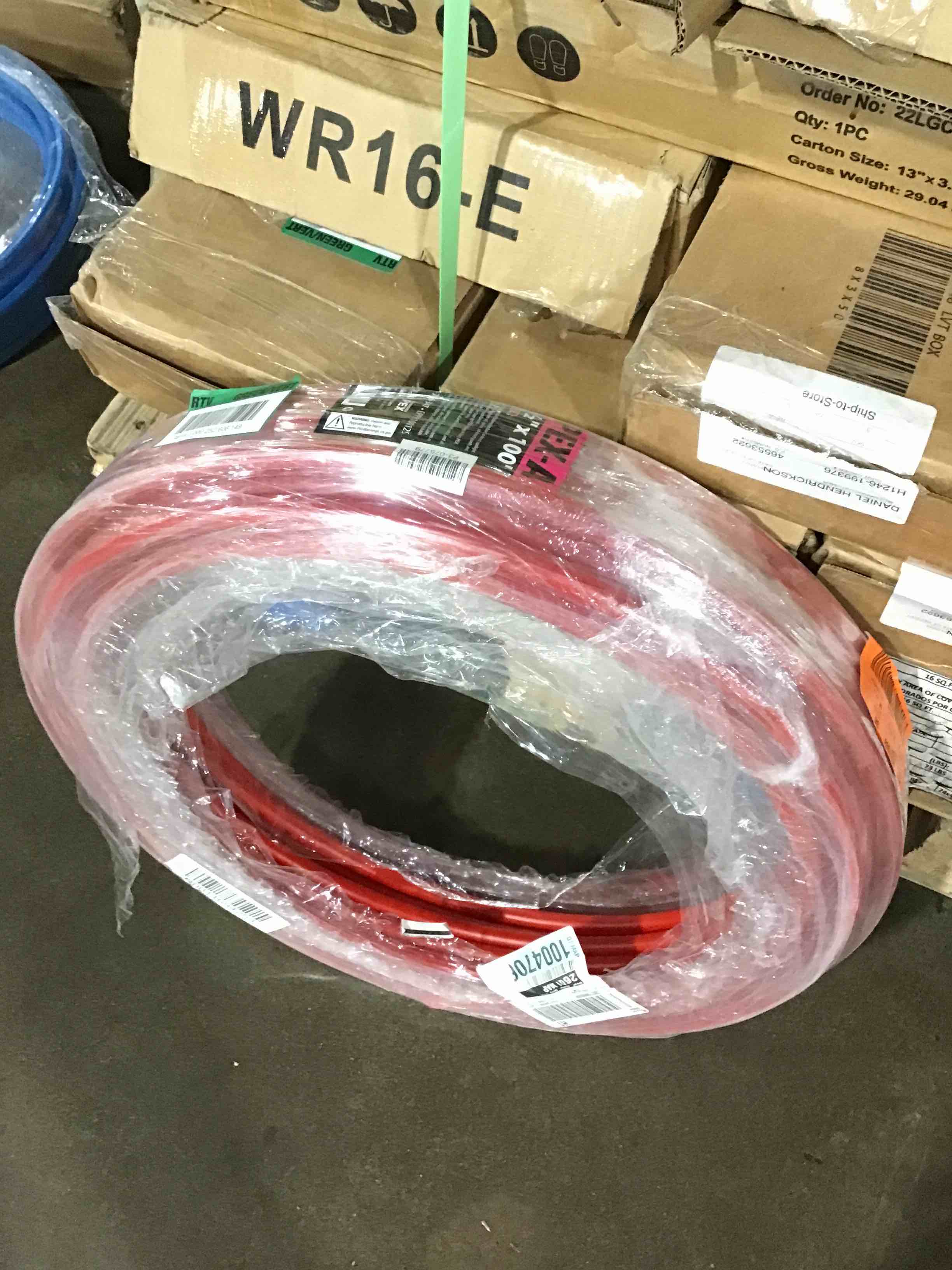 https://s3.amazonaws.com/lotting-images-prod/bidfta/RED4818641_1691081968649.jpeg