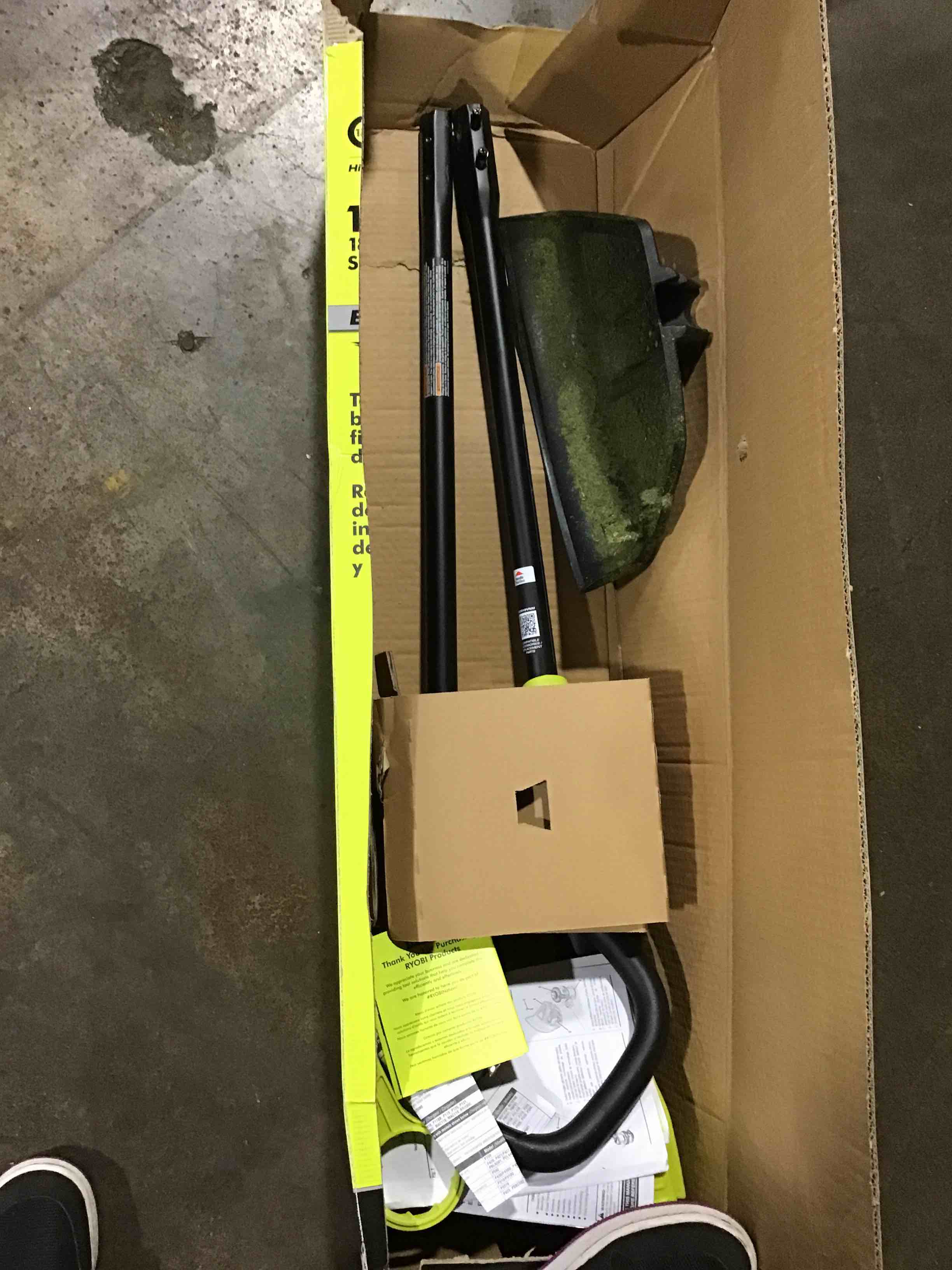 https://s3.amazonaws.com/lotting-images-prod/bidfta/RED4818643_1691081758535.jpeg