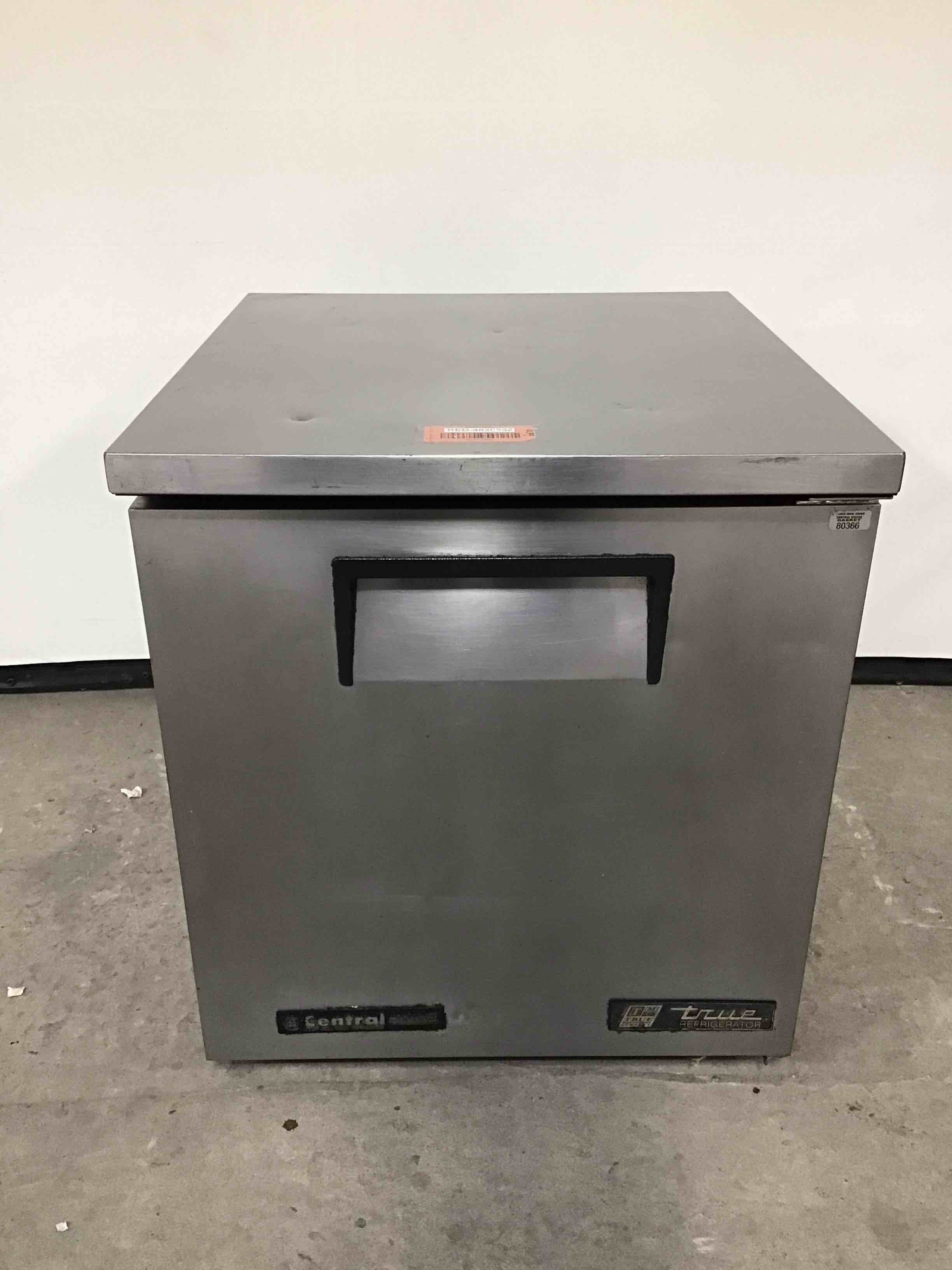 TRUE 27 INCH STAINLESS STEEL UNDER COUNTER REFRIGERATOR