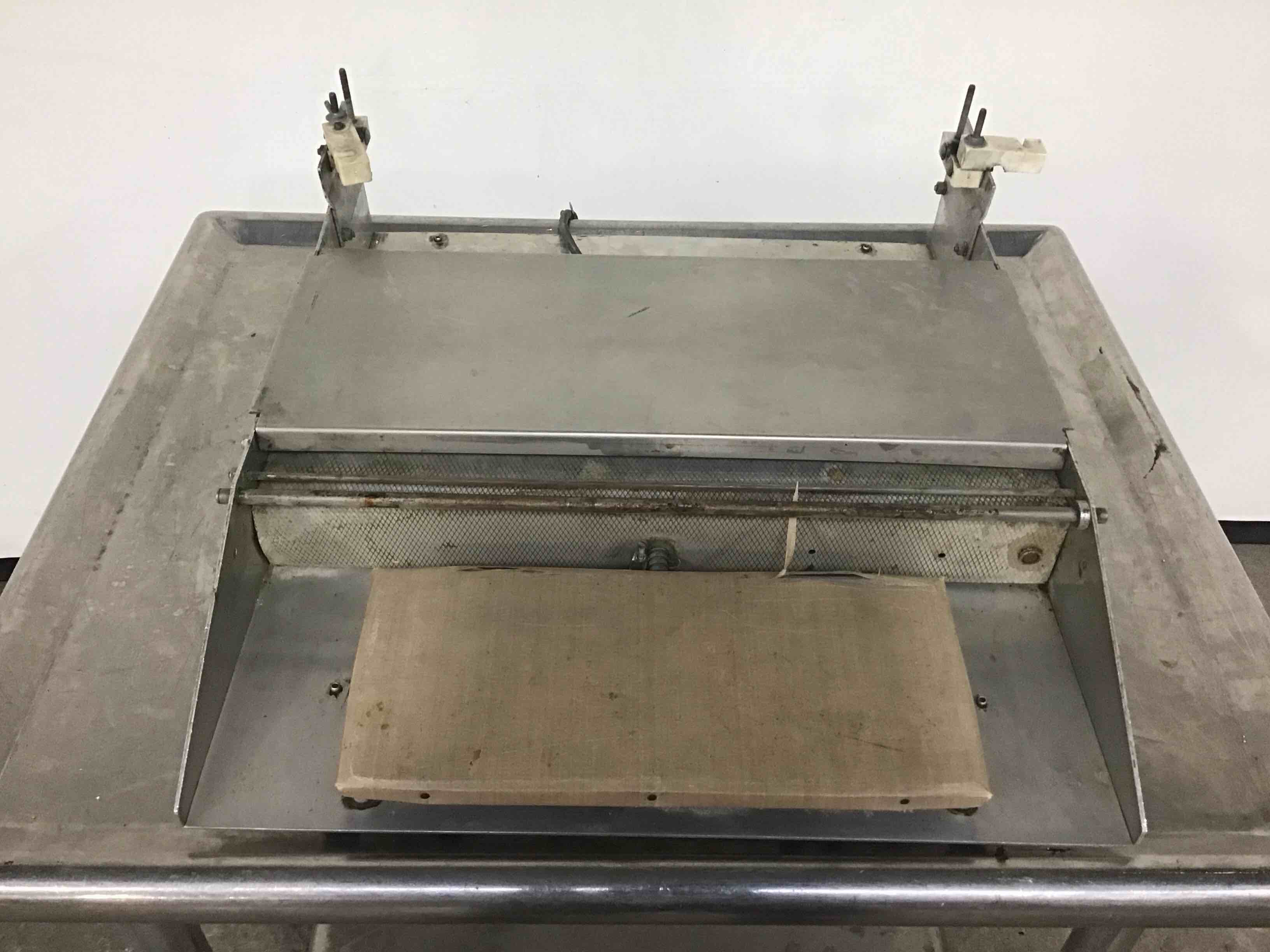 STAINLESS STEEL HEATED PLASTIC WRAP SEALER