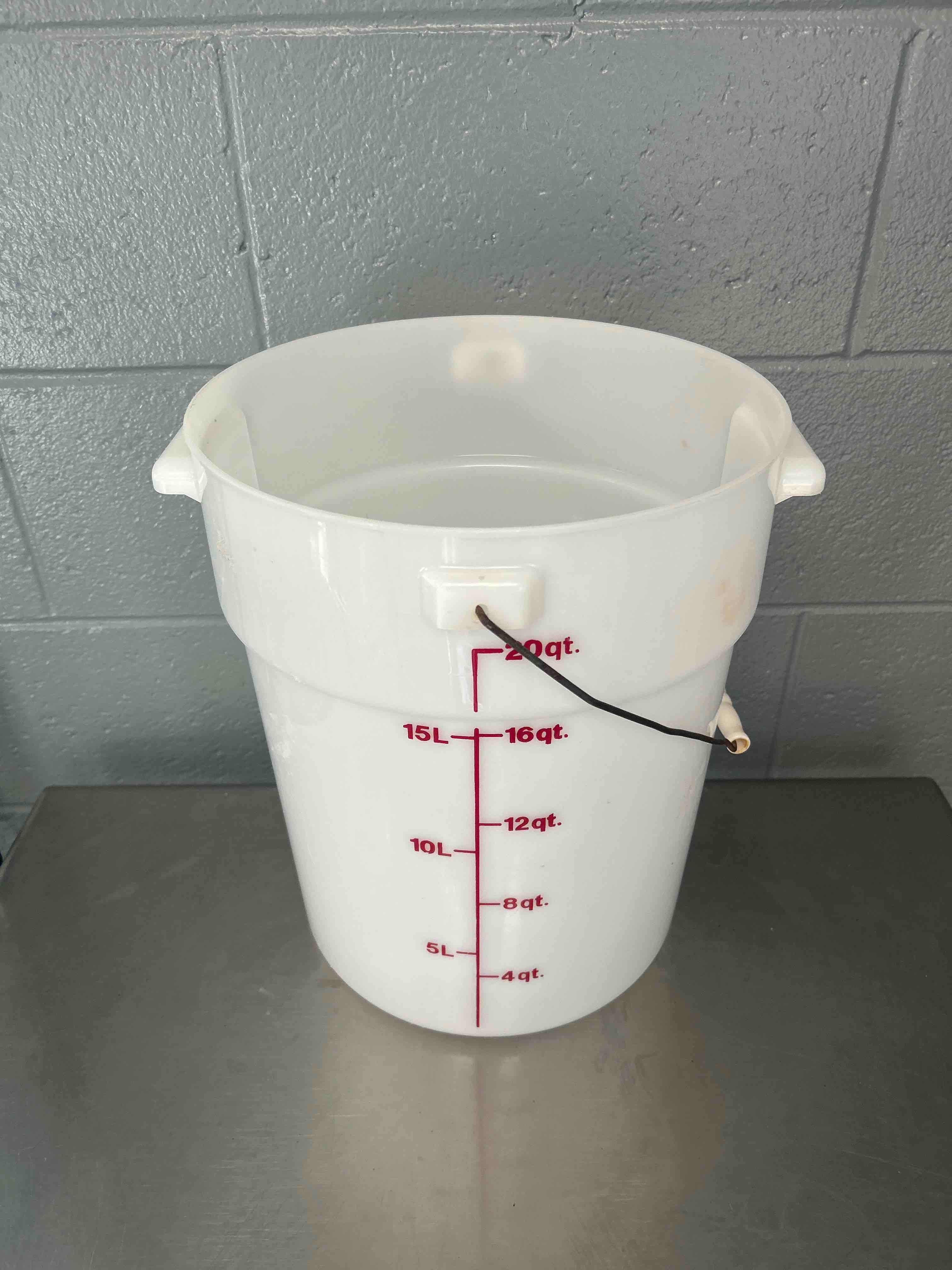 20 QUART STORAGE CONTAINER