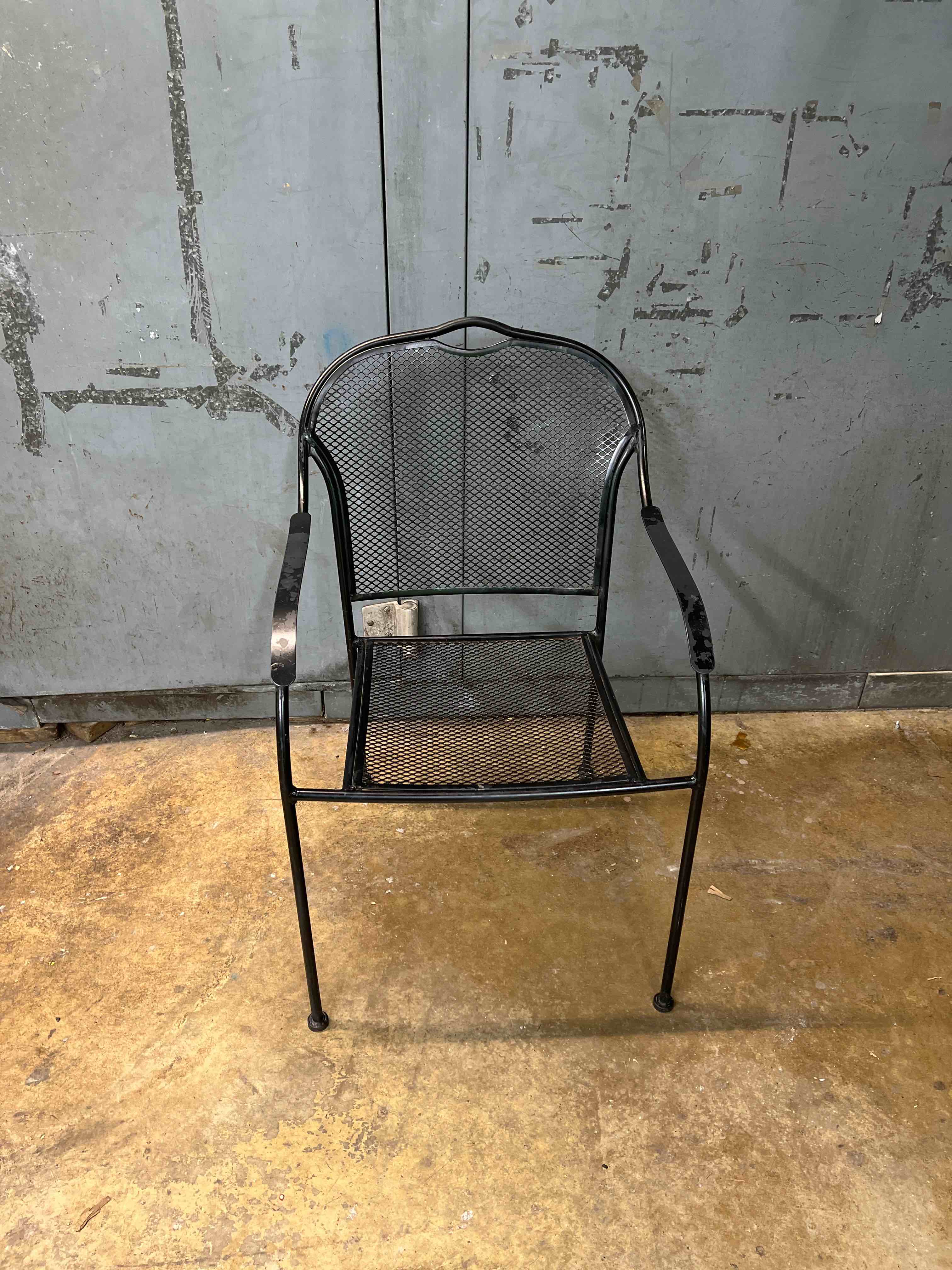 METAL PATIO CHAIR
