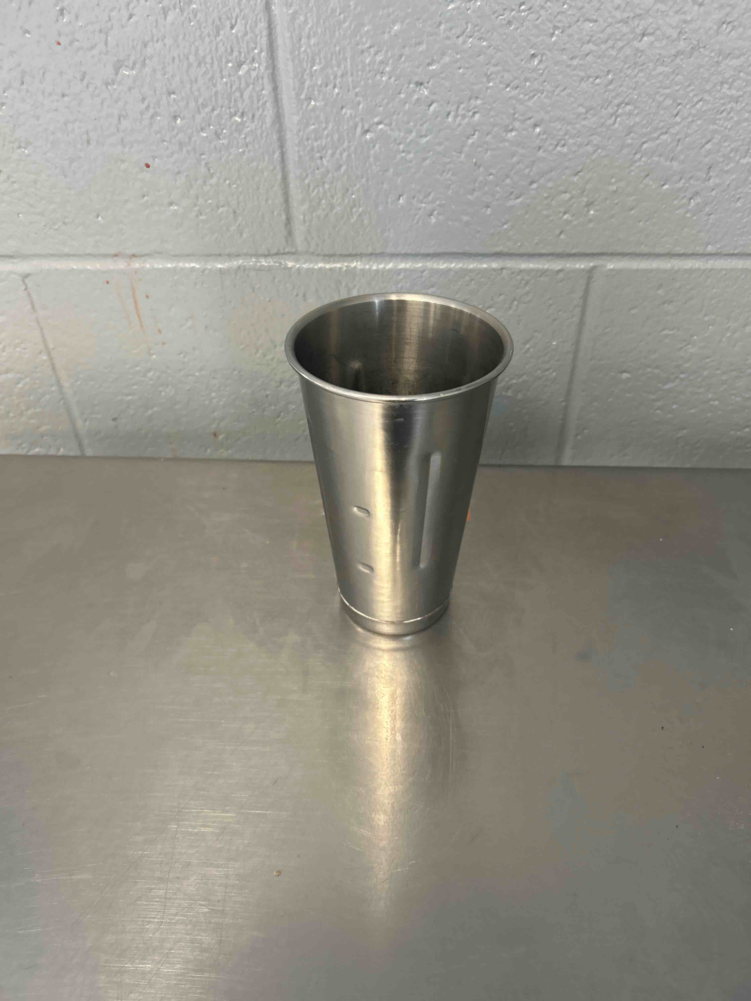 20 OUNCE STAINLESS STEEL SHAKE MIXING CUP