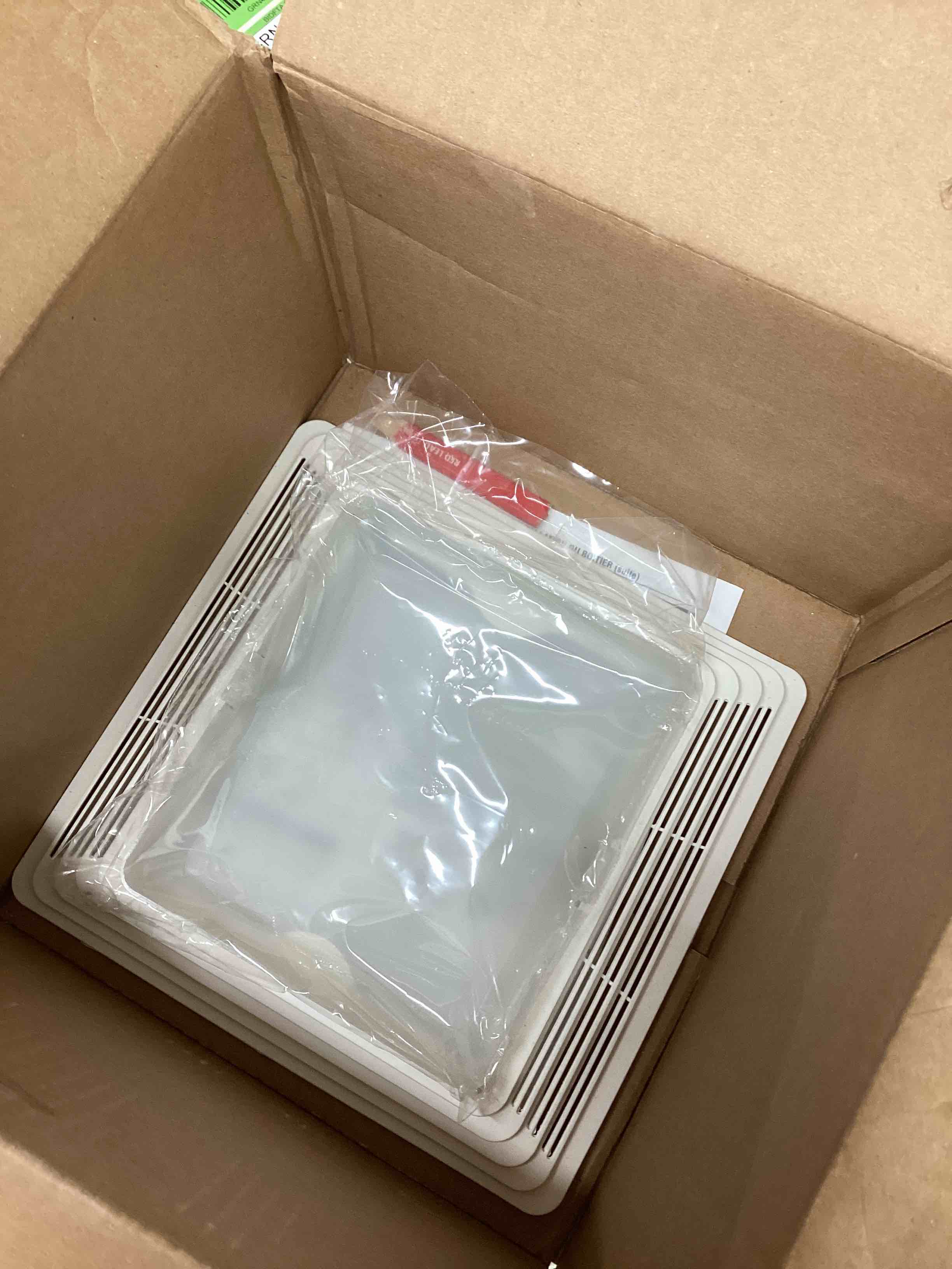 https://s3.amazonaws.com/lotting-images-prod/bidfta/RED4833091_1692310113723.jpeg